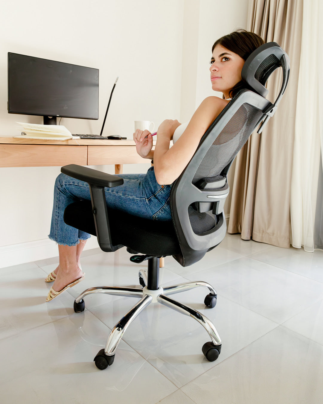 M5 black mesh ergonomic office chair by Wasilaah