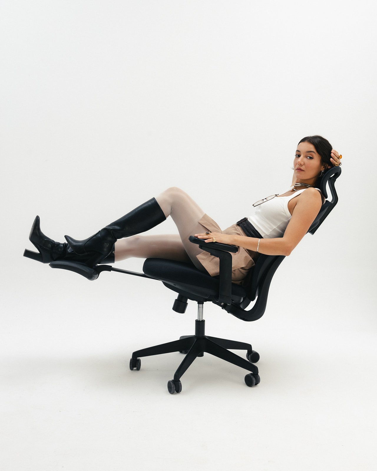 Black Aura Ergonomic Chair