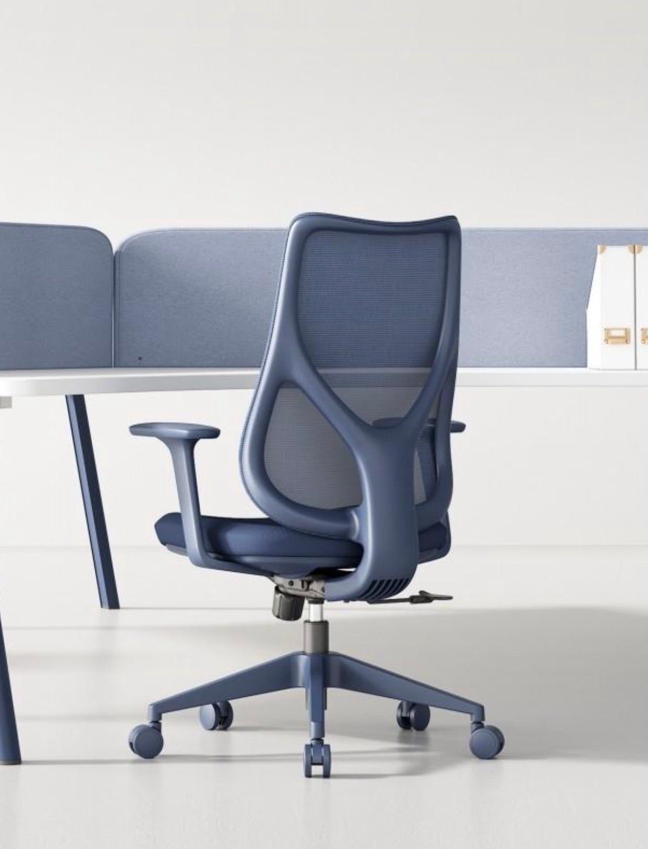 Blue mesh chair -  Wasilaah