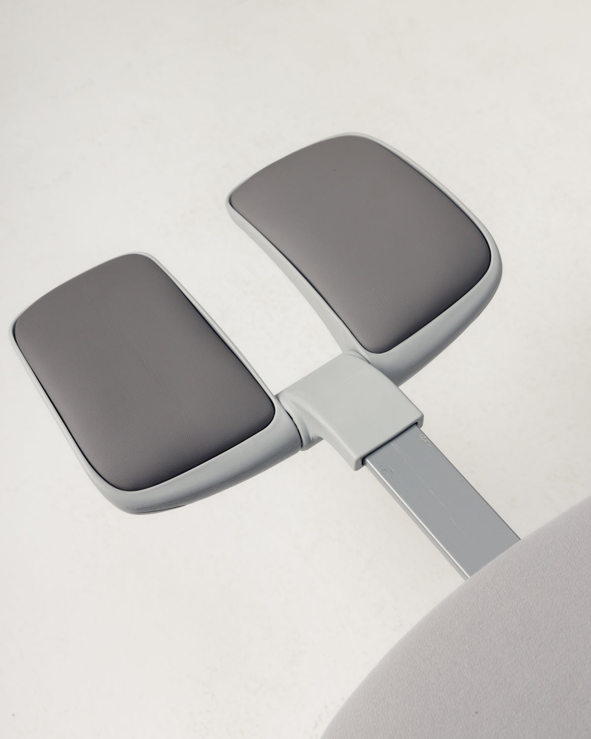 Grey Aura Ergonomic Chair -  Wasilaah