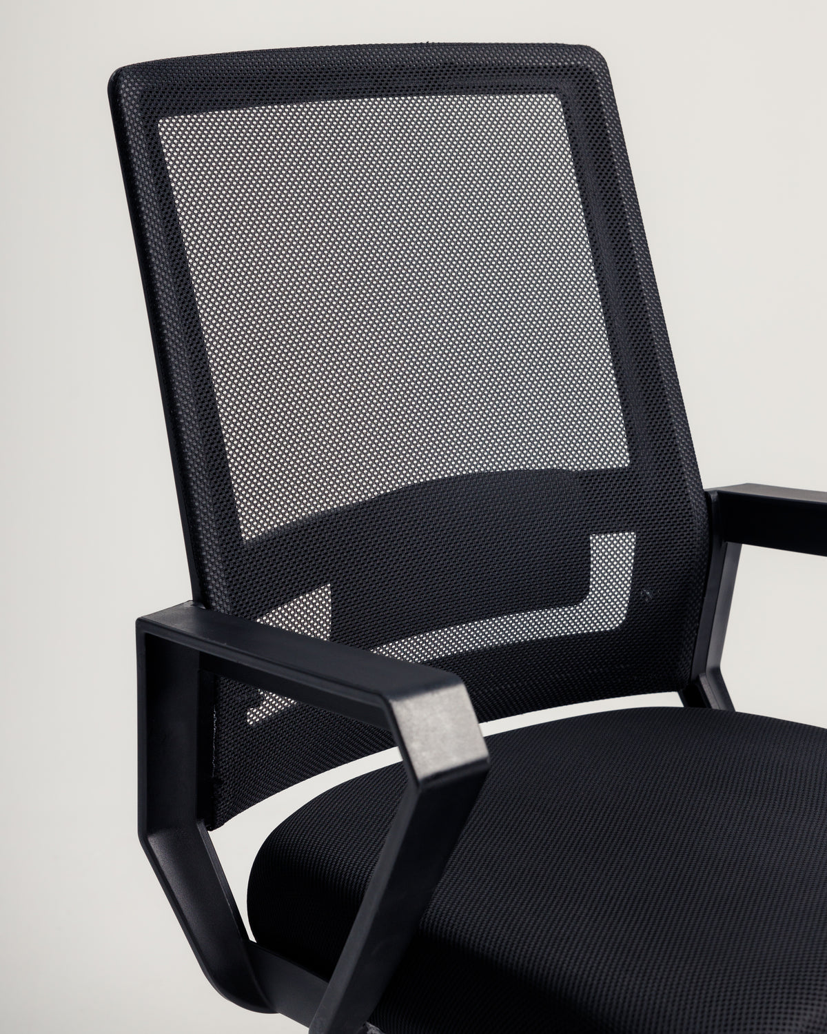 Noire Mesh Chair Ergonomic Office Comfort