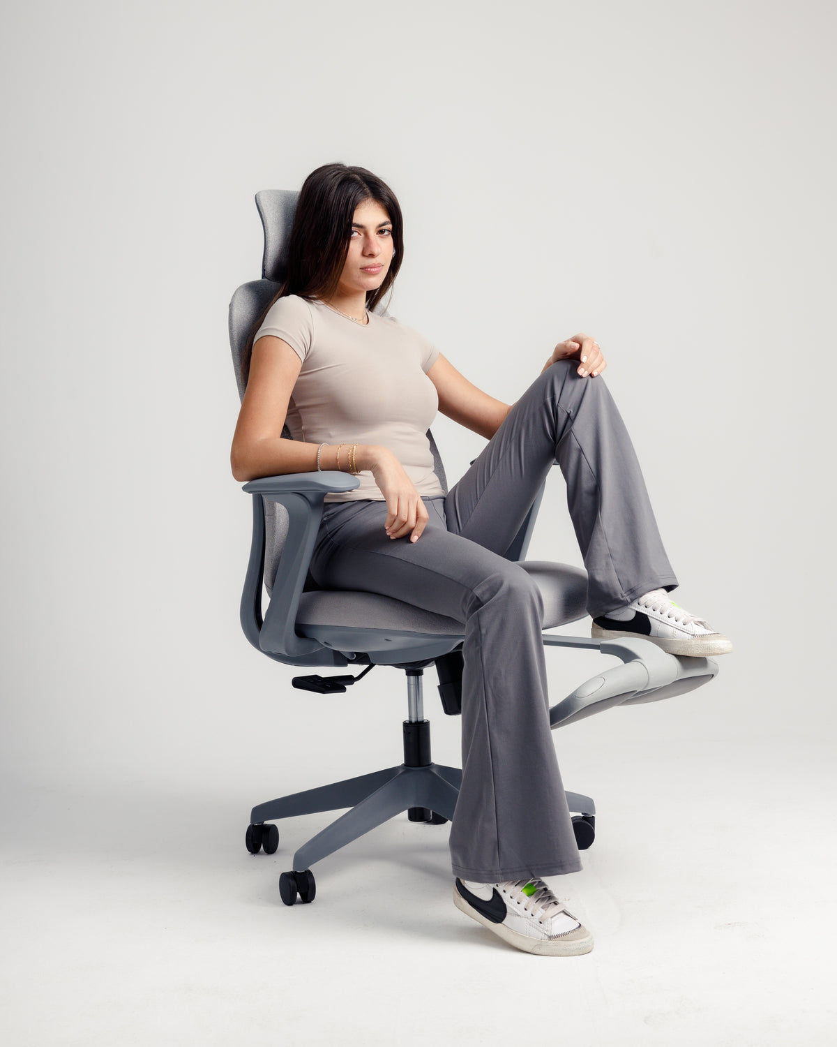 Grey Aura Ergonomic Chair -  Wasilaah