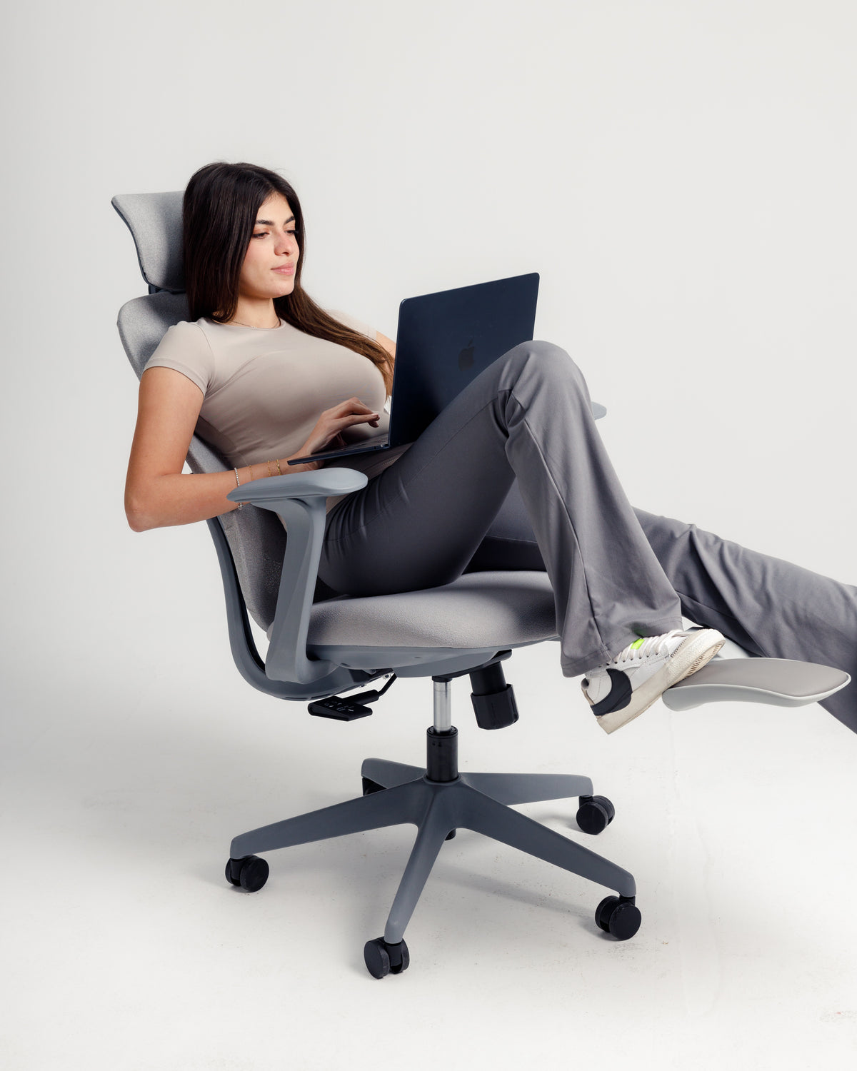 Grey Aura Ergonomic Chair -  Wasilaah