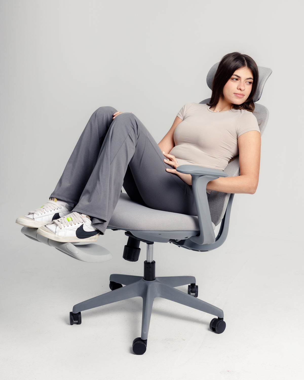 Grey Aura Ergonomic Chair -  Wasilaah