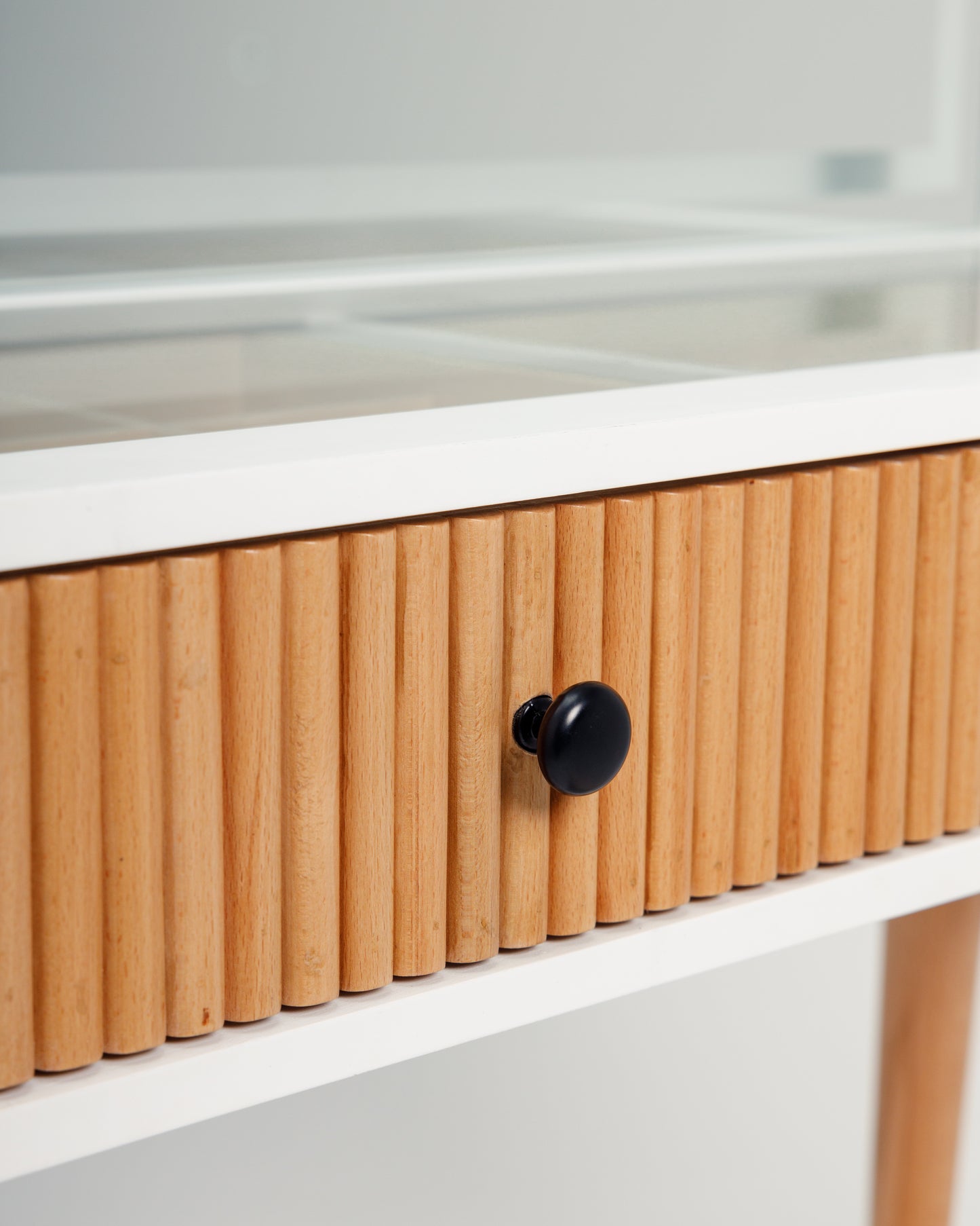 خزانة ملابس وايت ميوز