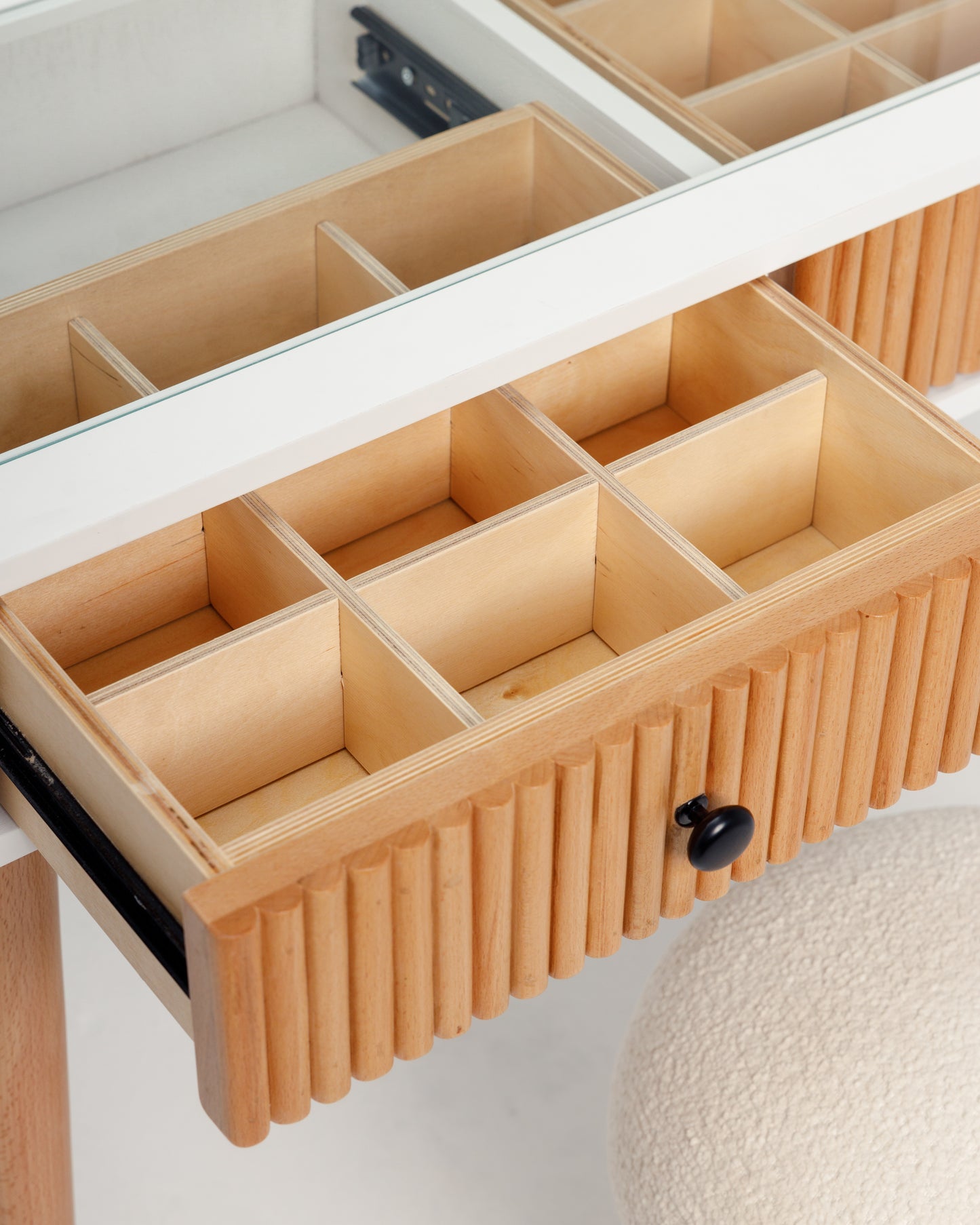 خزانة ملابس وايت ميوز