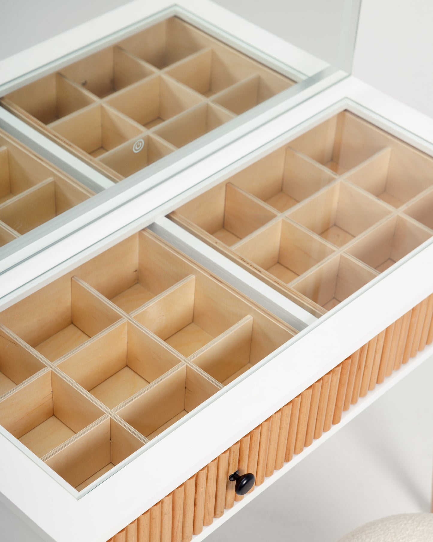 خزانة ملابس وايت ميوز