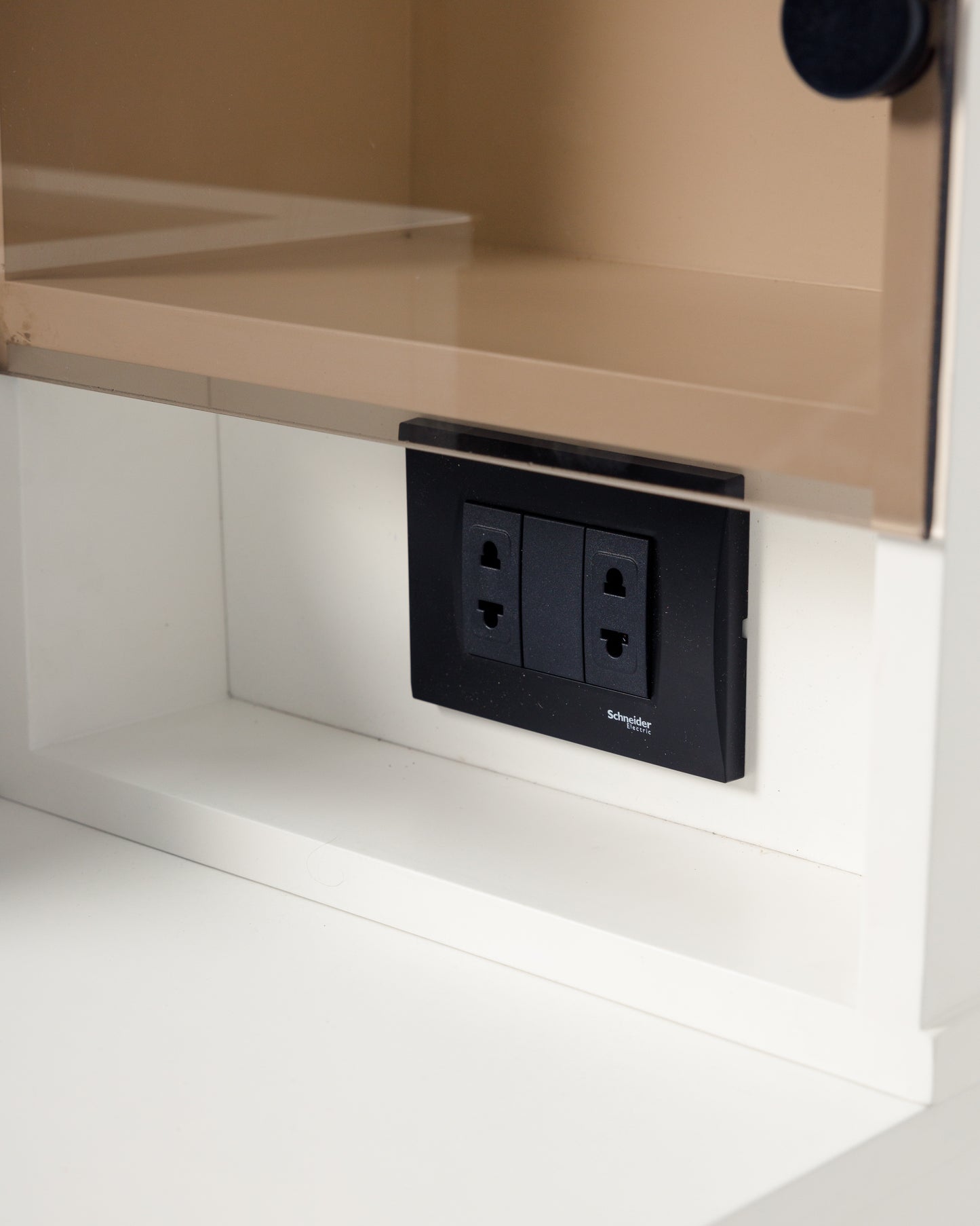 خزانة ملابس وايت ميوز