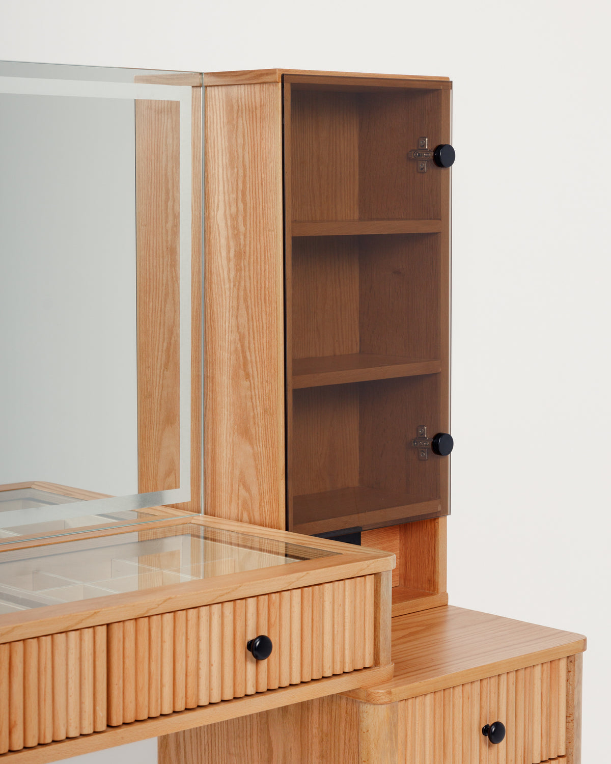 OAK MUSE DRESSER -  Wasilaah
