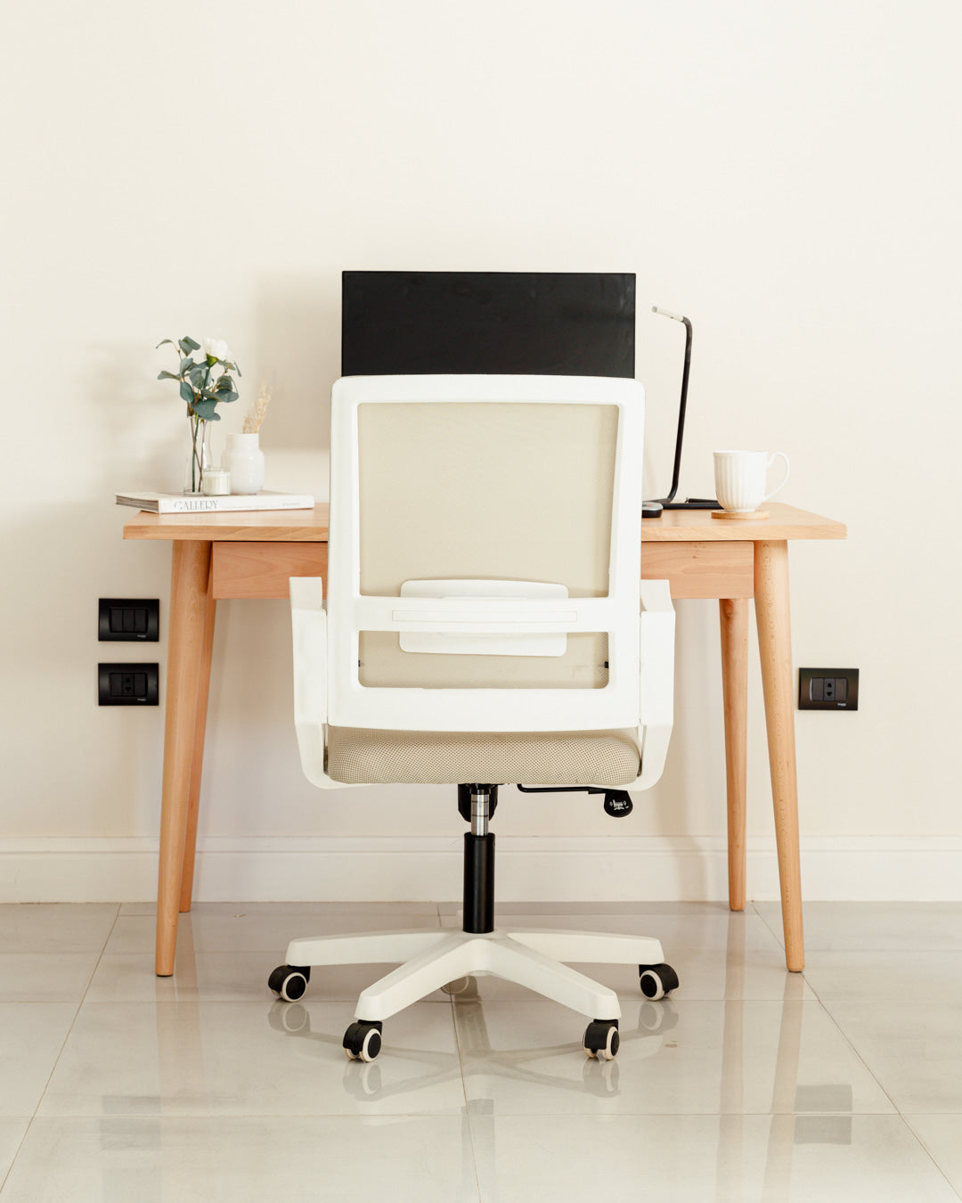 White Mesh Chair - Wasilaah