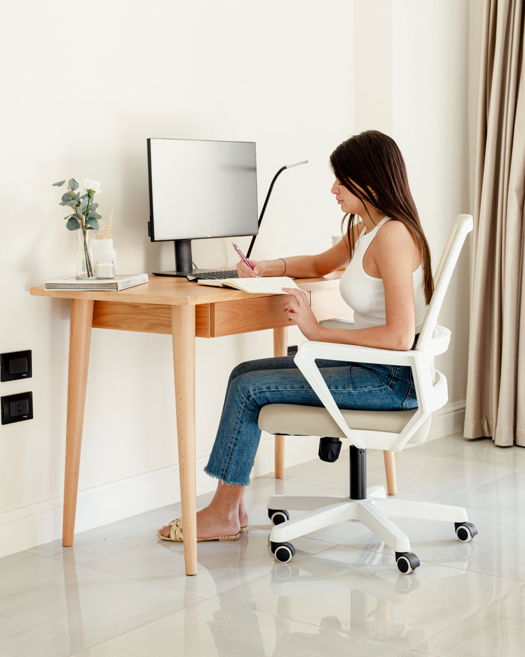 White Mesh Chair - Wasilaah