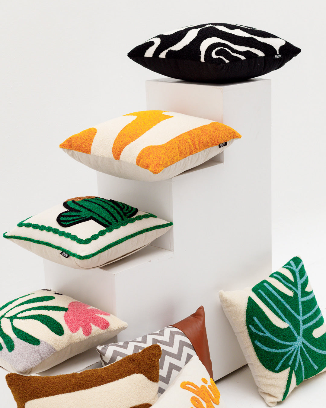 Zebra Tufted Cushion - Wasilaah