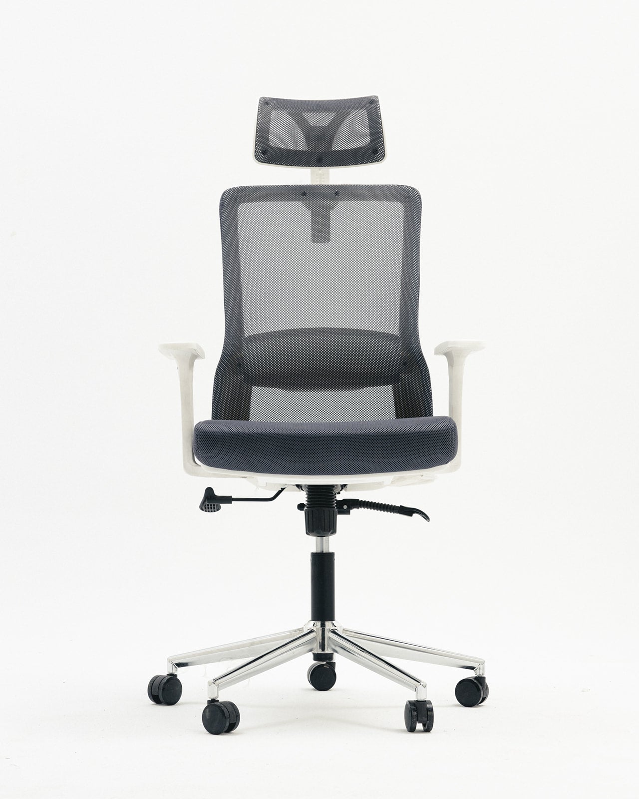 كرسي إيتانا الشبكي الأبيض