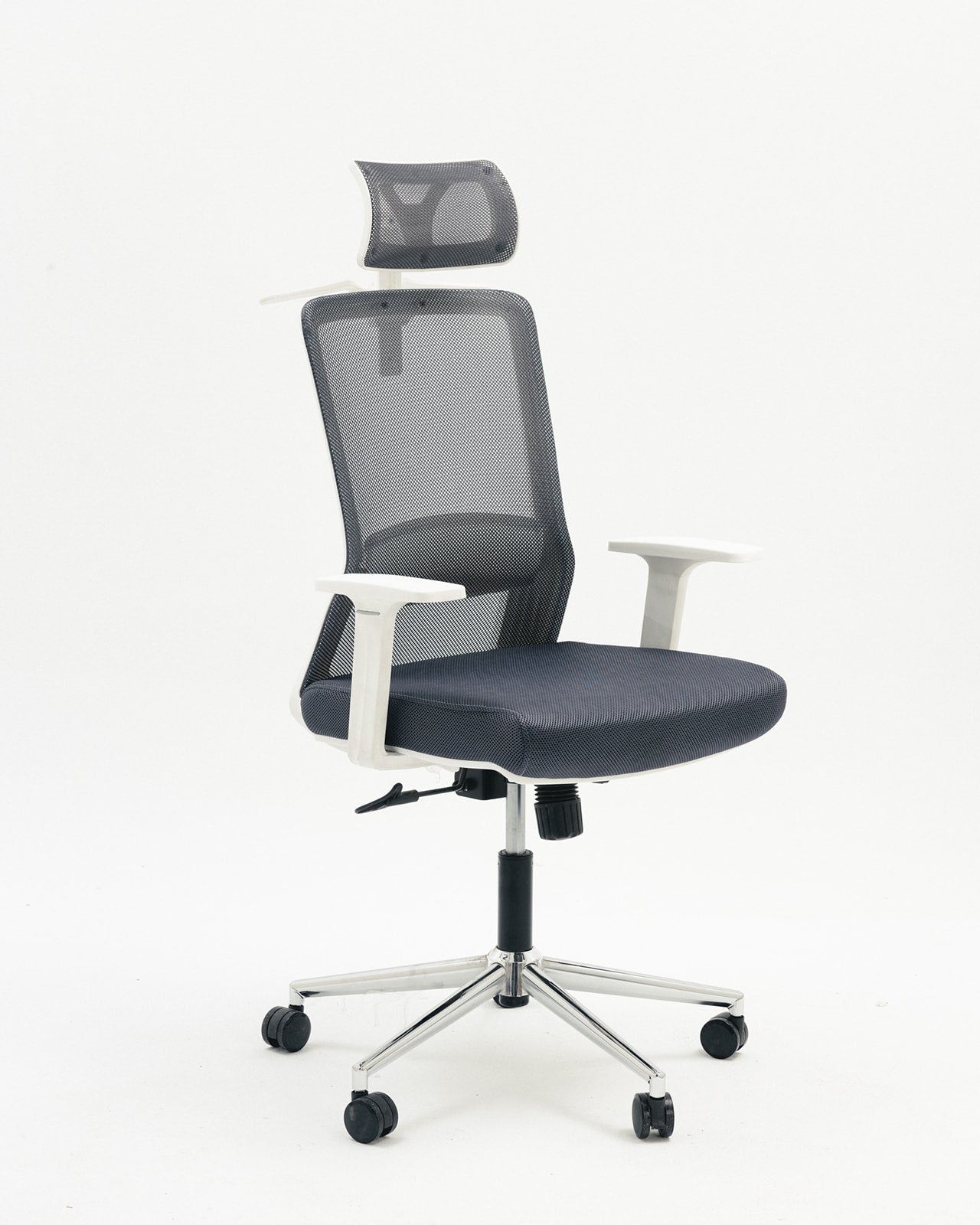 كرسي إيتانا الشبكي الأبيض