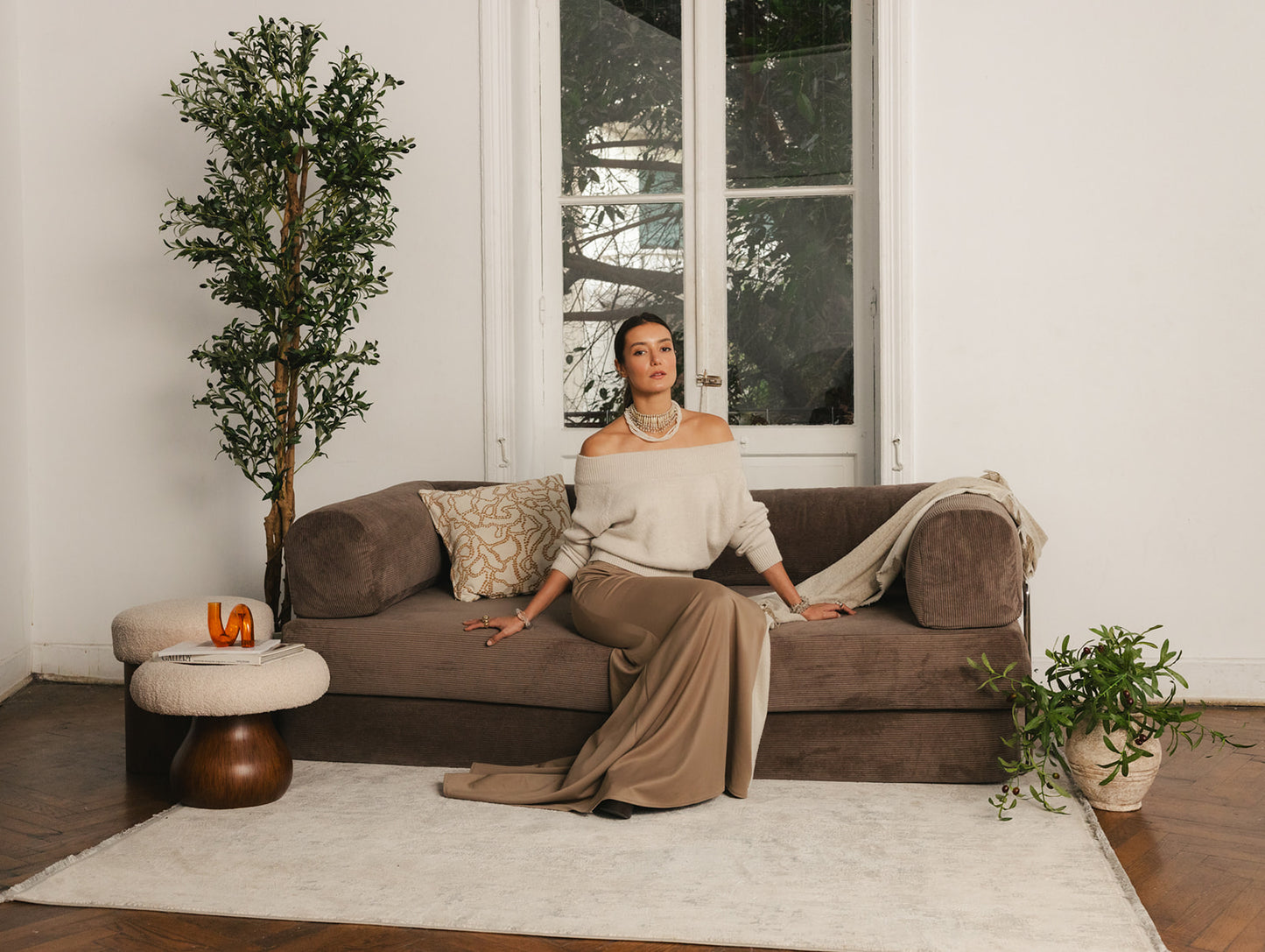 ركنة مودرن قابلة للتحويل لسرير