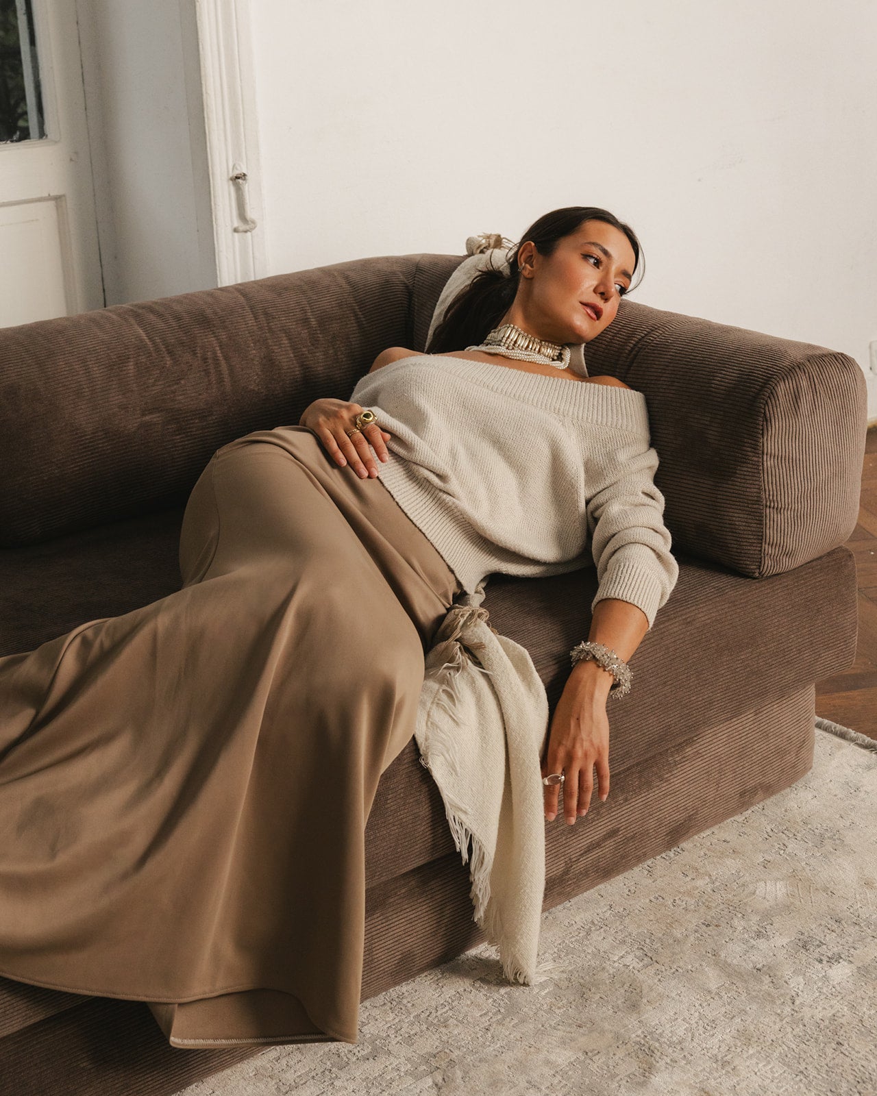 ركنة مودرن قابلة للتحويل لسرير