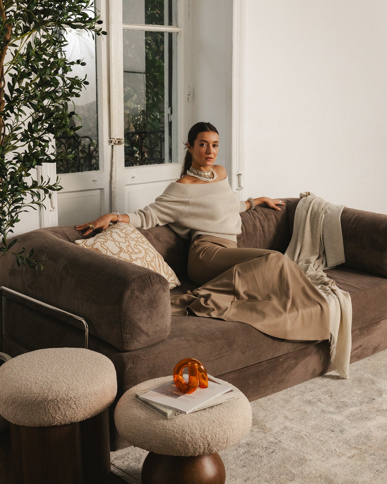 ركنة مودرن قابلة للتحويل لسرير