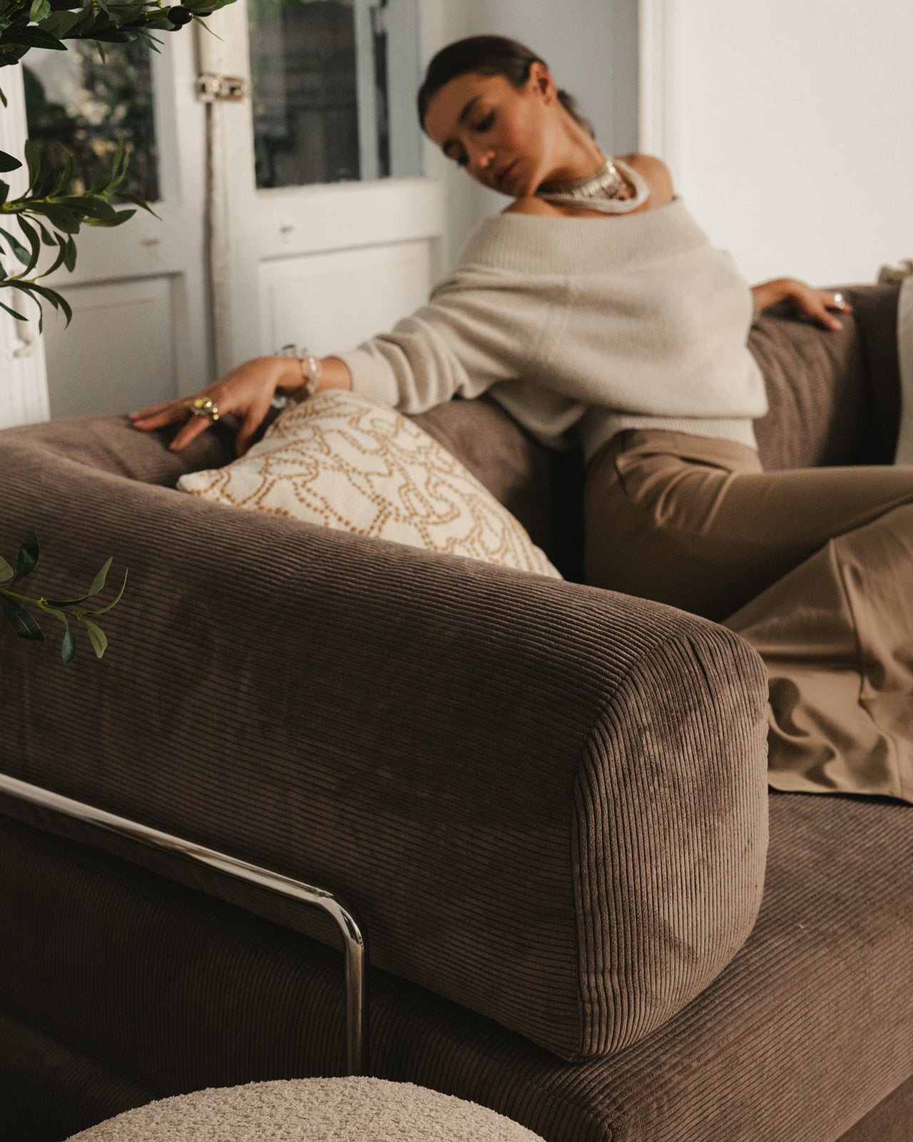 ركنة مودرن قابلة للتحويل لسرير