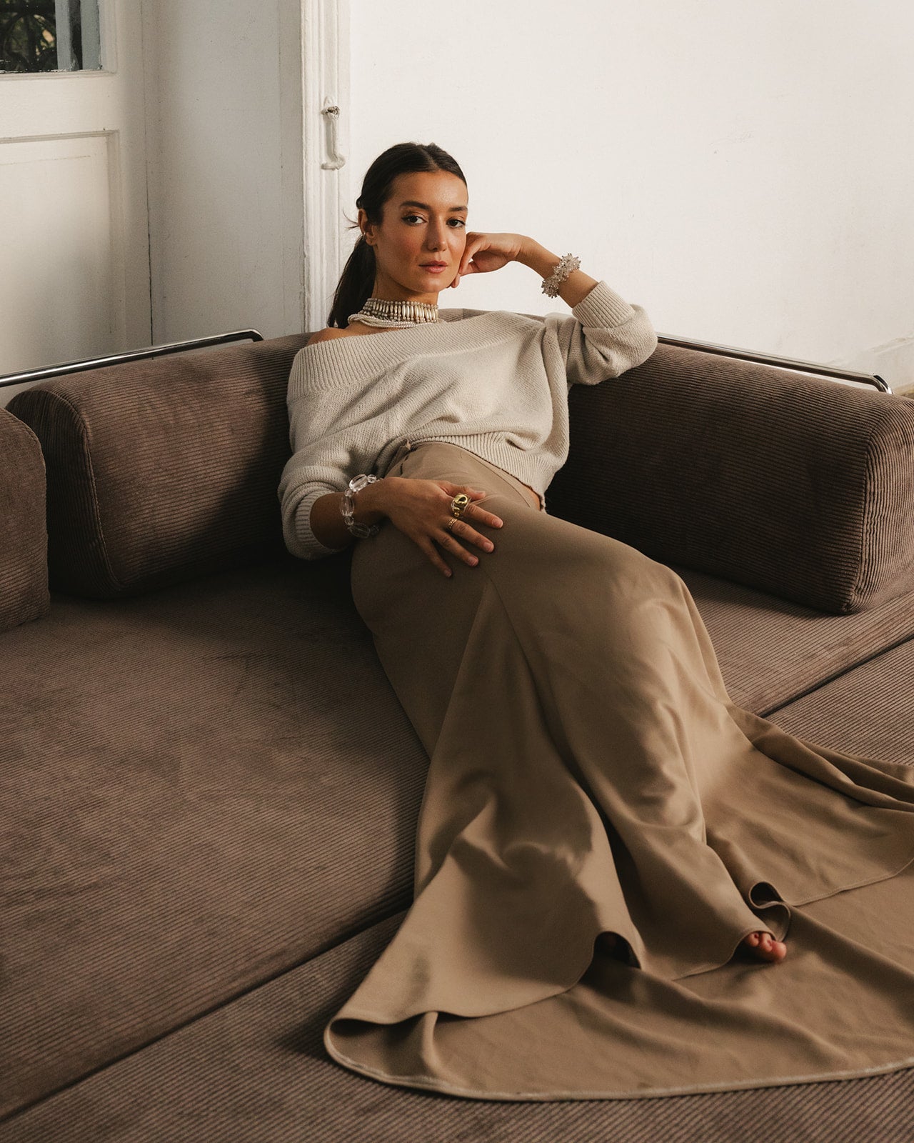 ركنة مودرن قابلة للتحويل لسرير