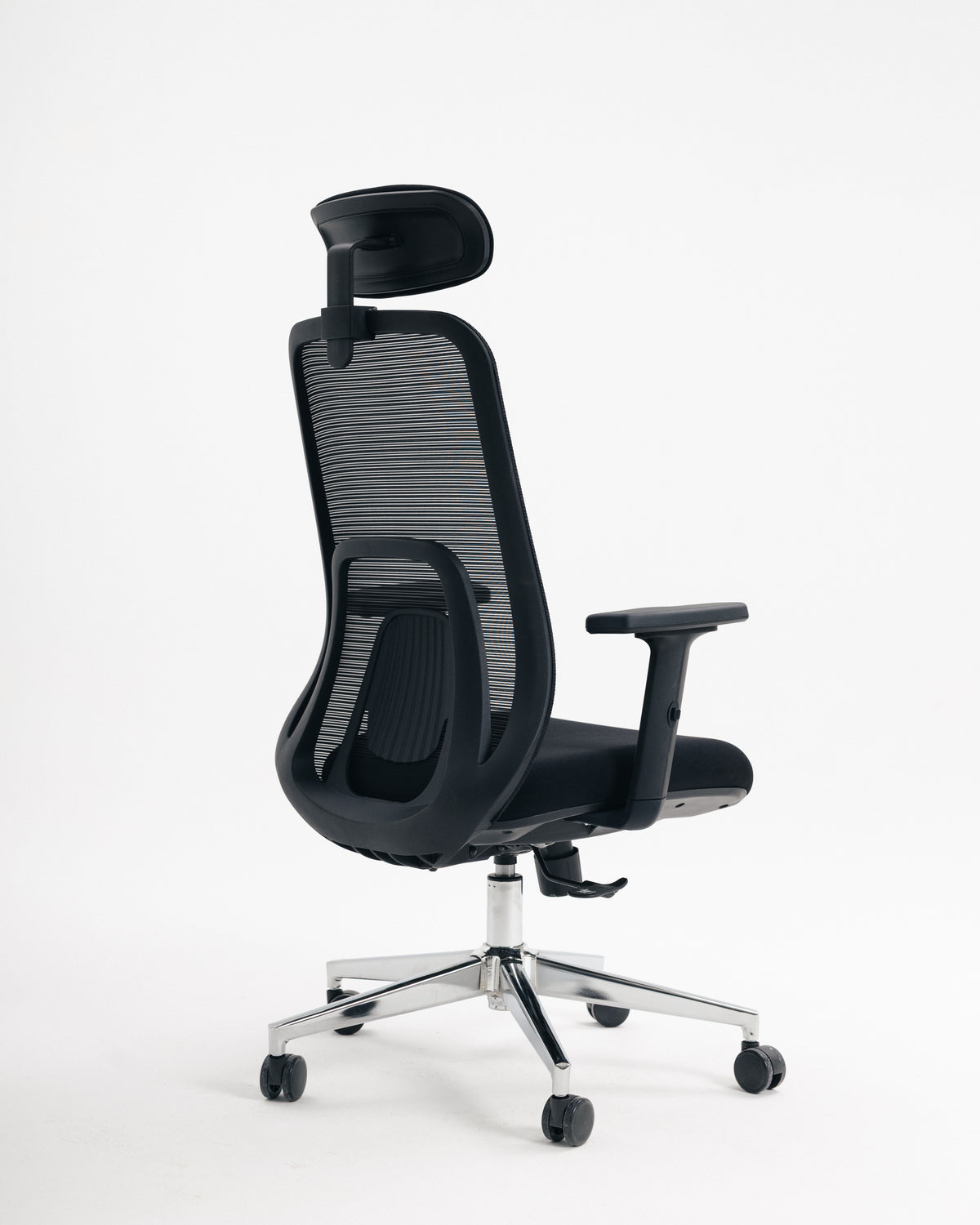 Five-star base and castors of black mesh office chair