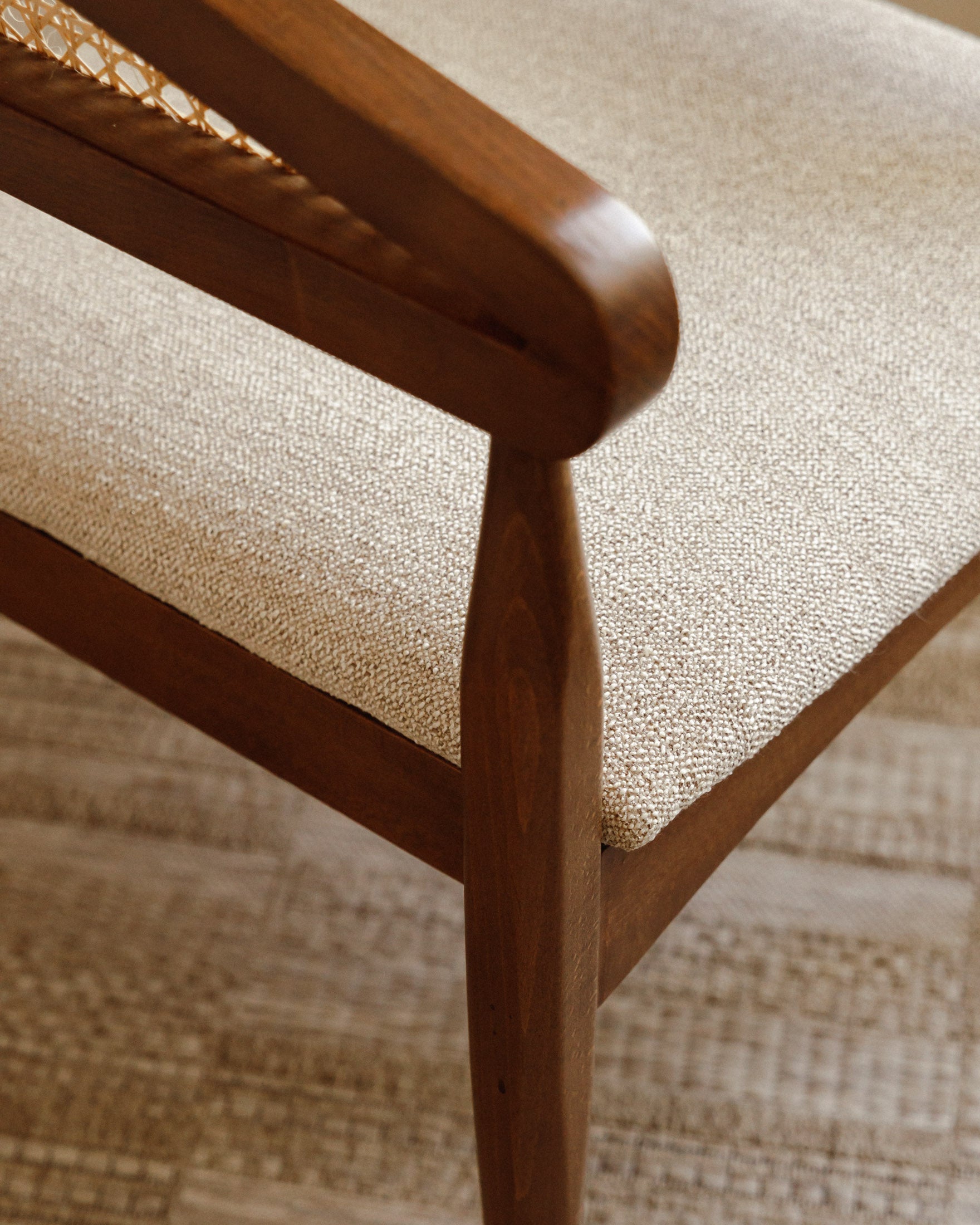 ALPHA RATTAN CHAIR - Wasilaah