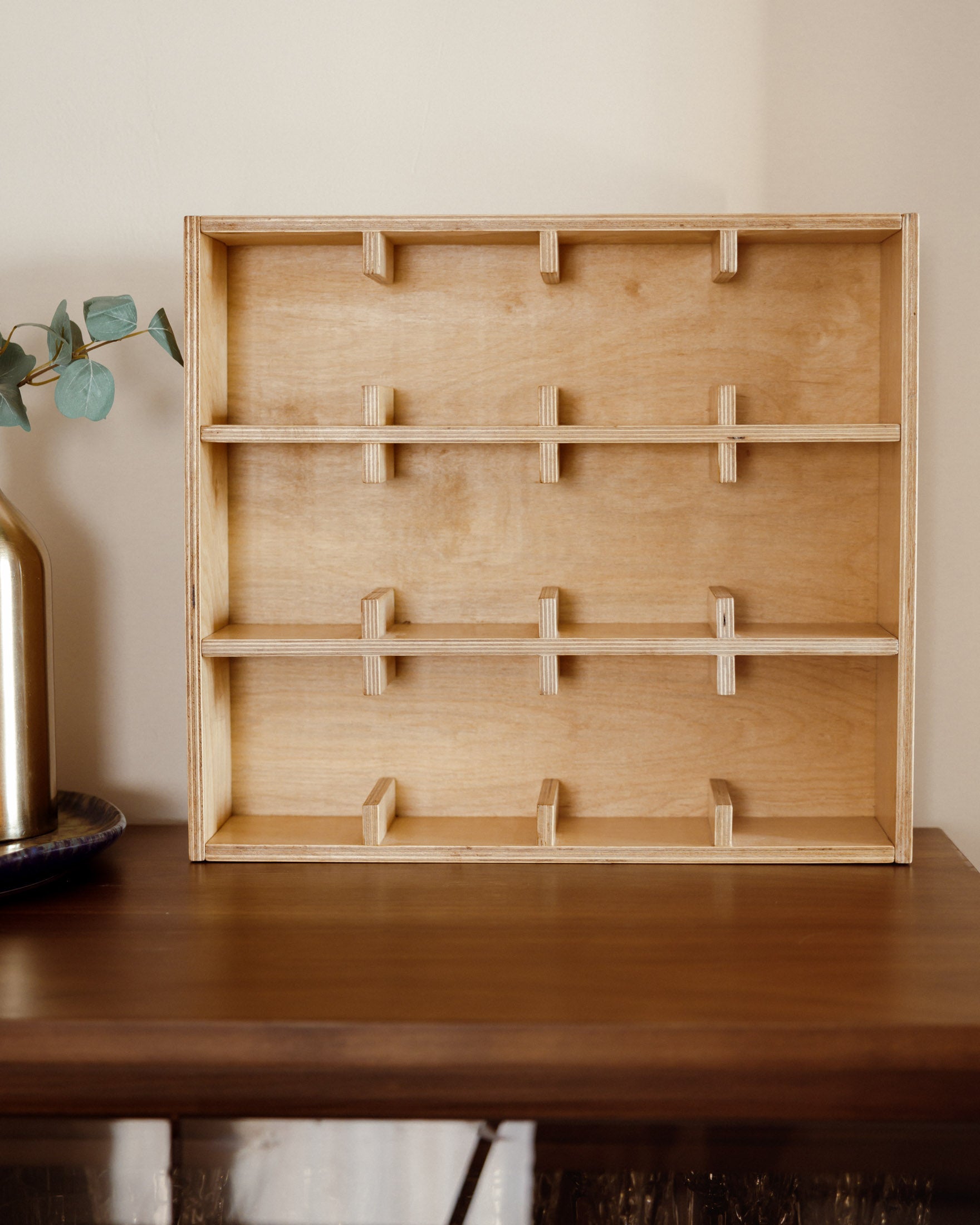 MUG SHELF - Wasilaah