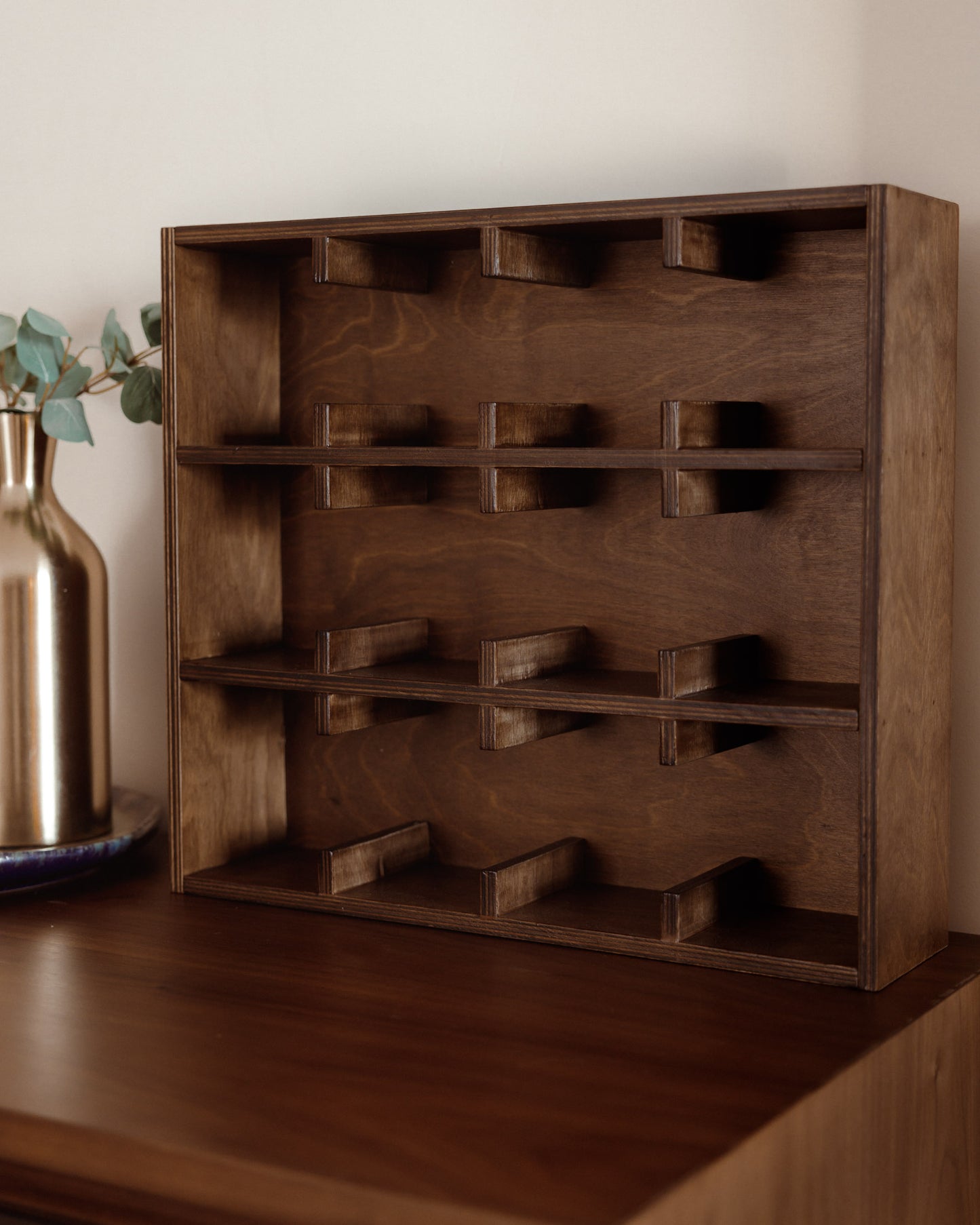 MUG SHELF - Wasilaah