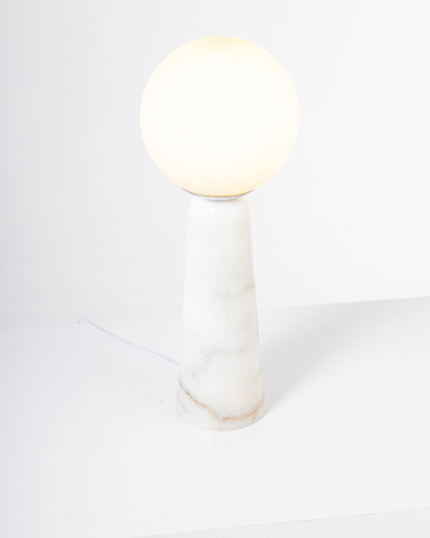 IVORY SMART TABLE LAMP - Wasilaah