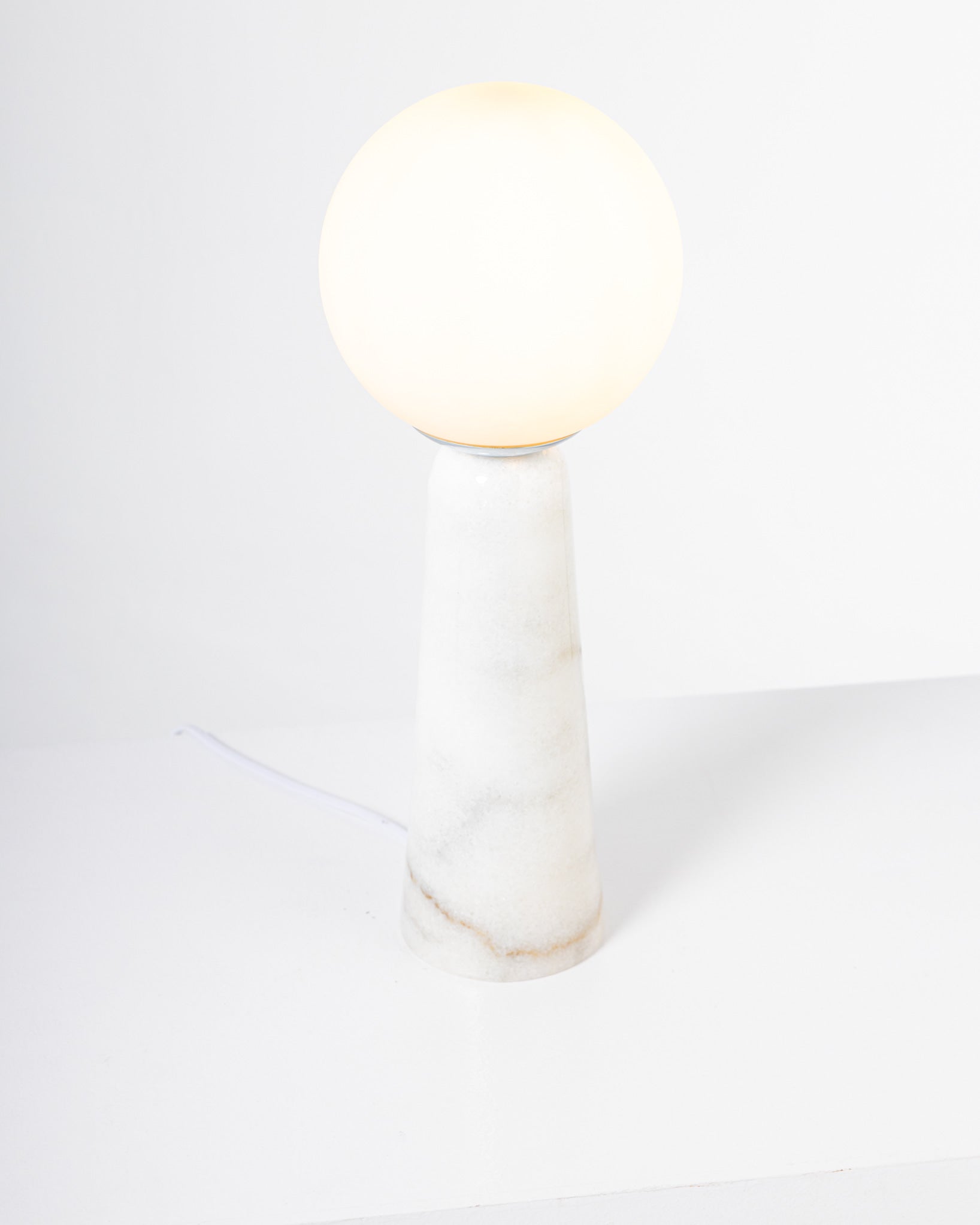 IVORY SMART TABLE LAMP - Wasilaah
