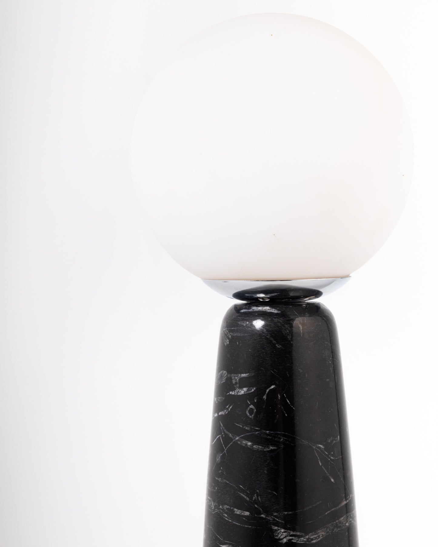VESPRE SMART TABLE LAMP - Wasilaah
