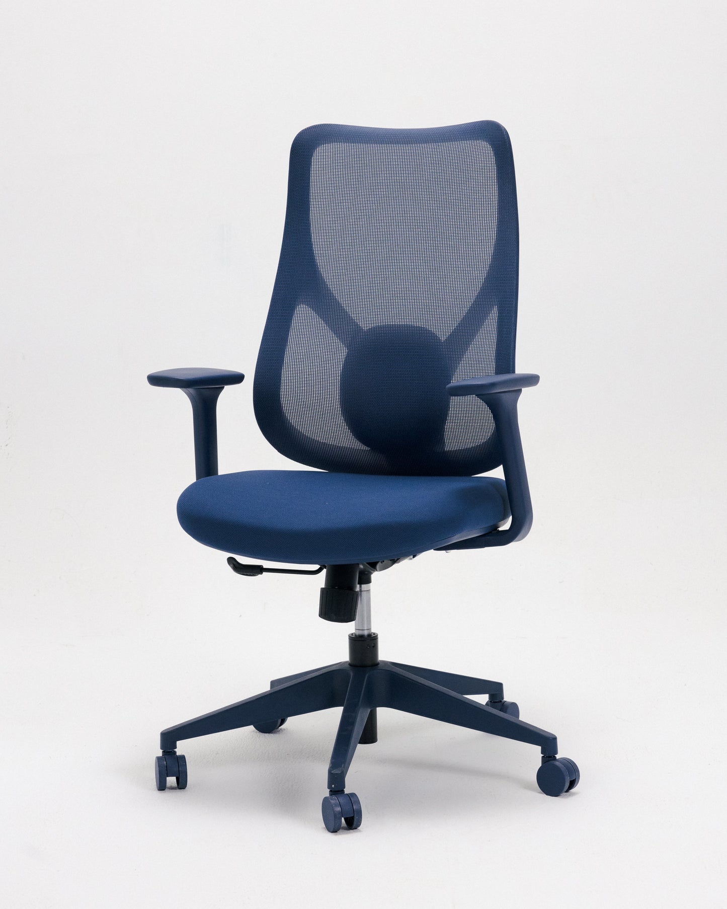 Blue mesh chair -  Wasilaah