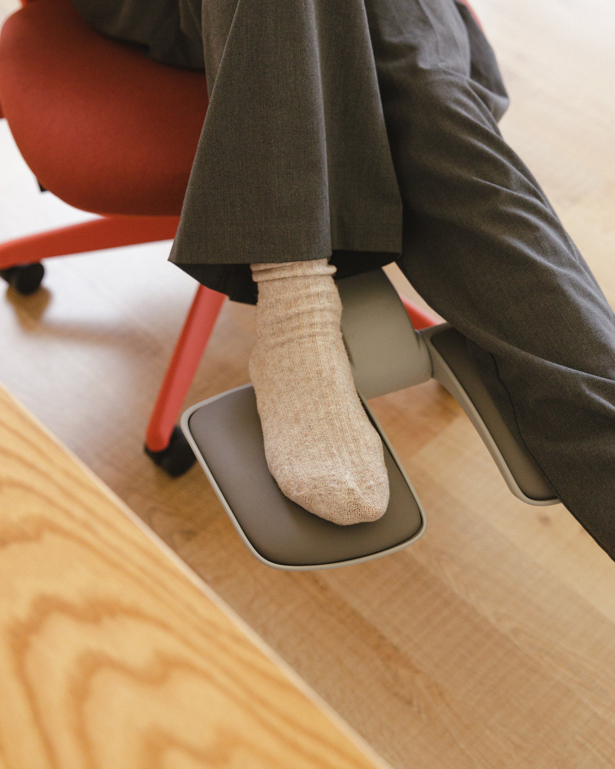 Red Aura Ergonomic Chair -  Wasilaah