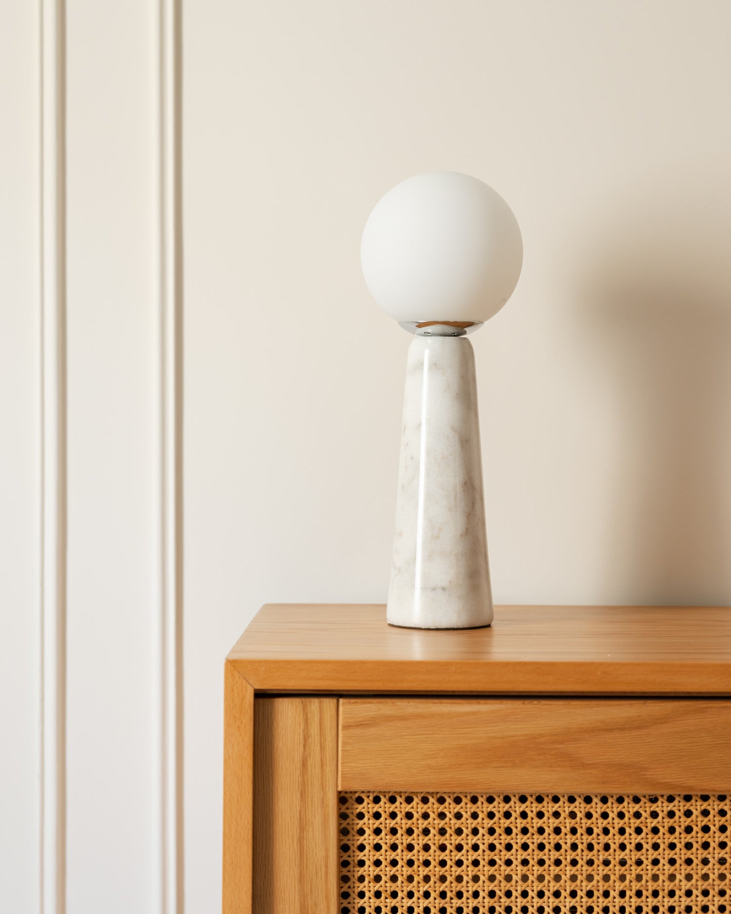 IVORY SMART TABLE LAMP - Wasilaah