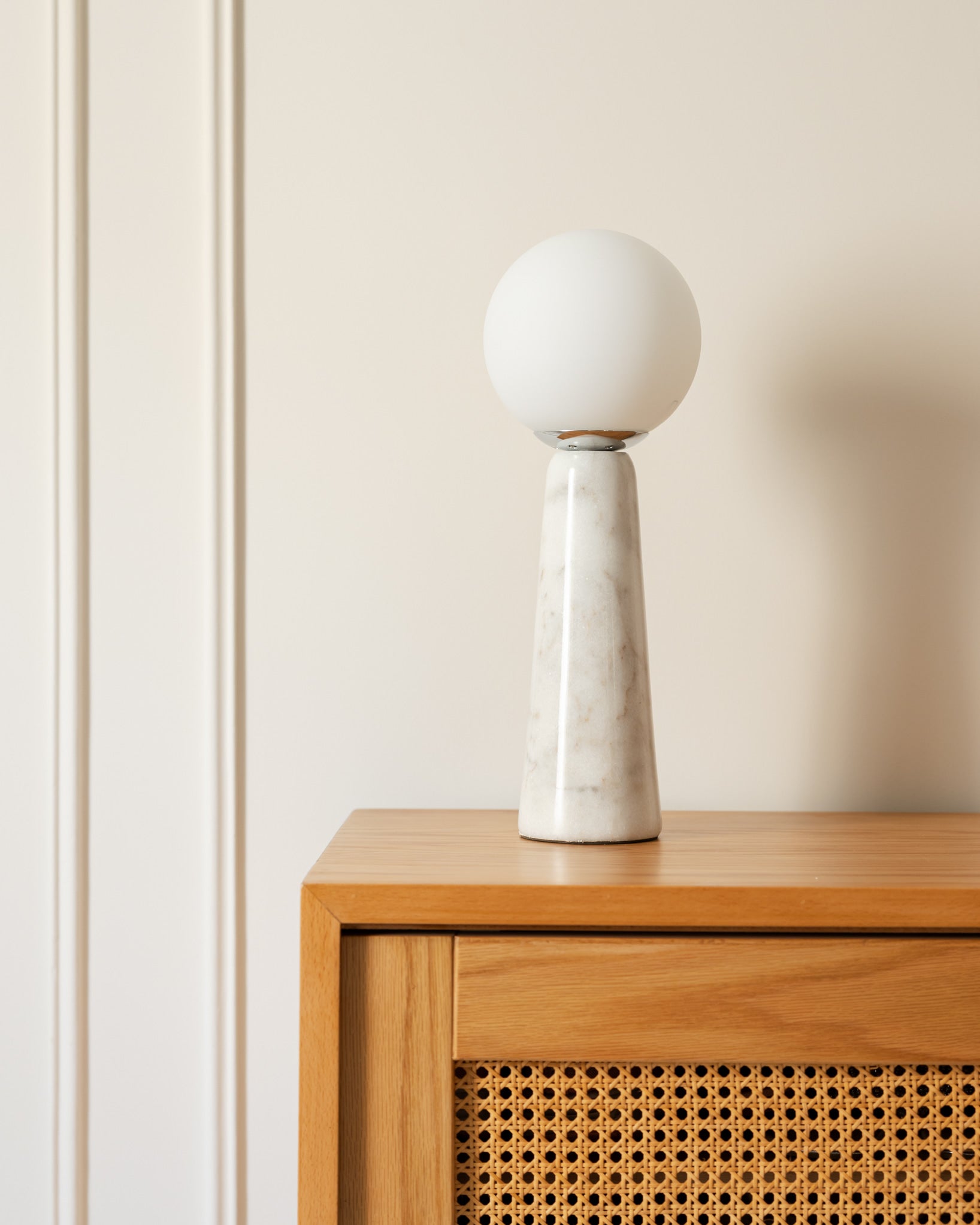 IVORY SMART TABLE LAMP - Wasilaah