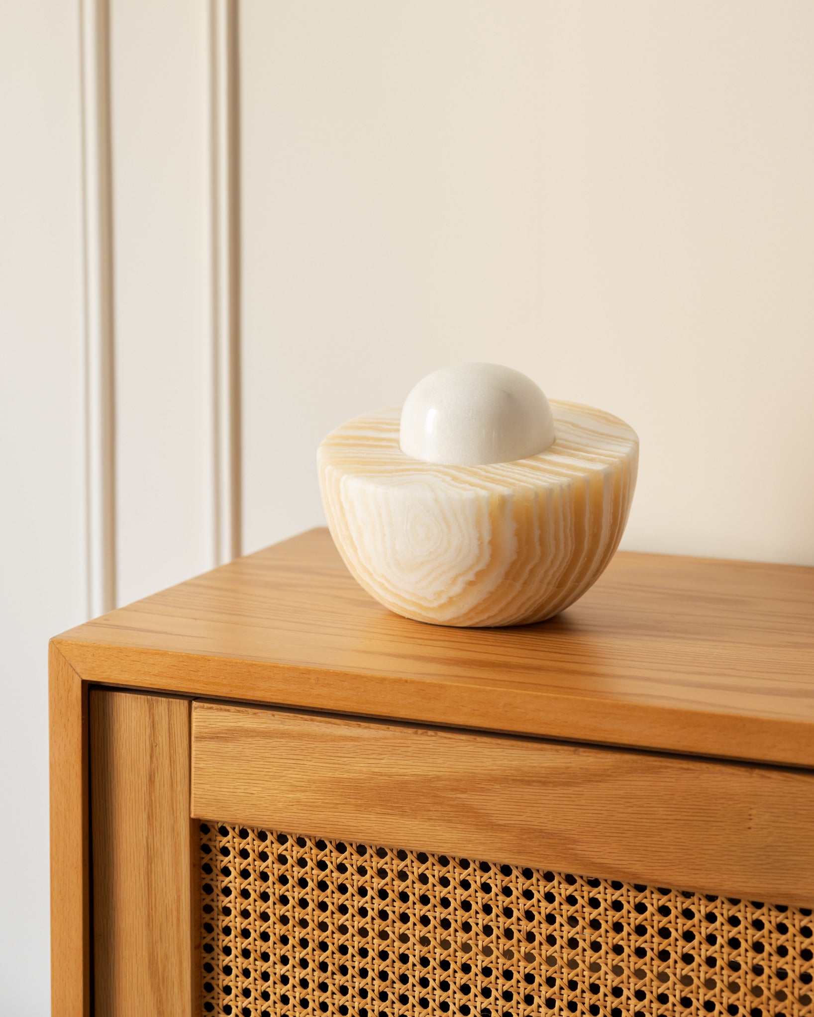 MOONLIGHT SMART TABLE LAMP - Wasilaah