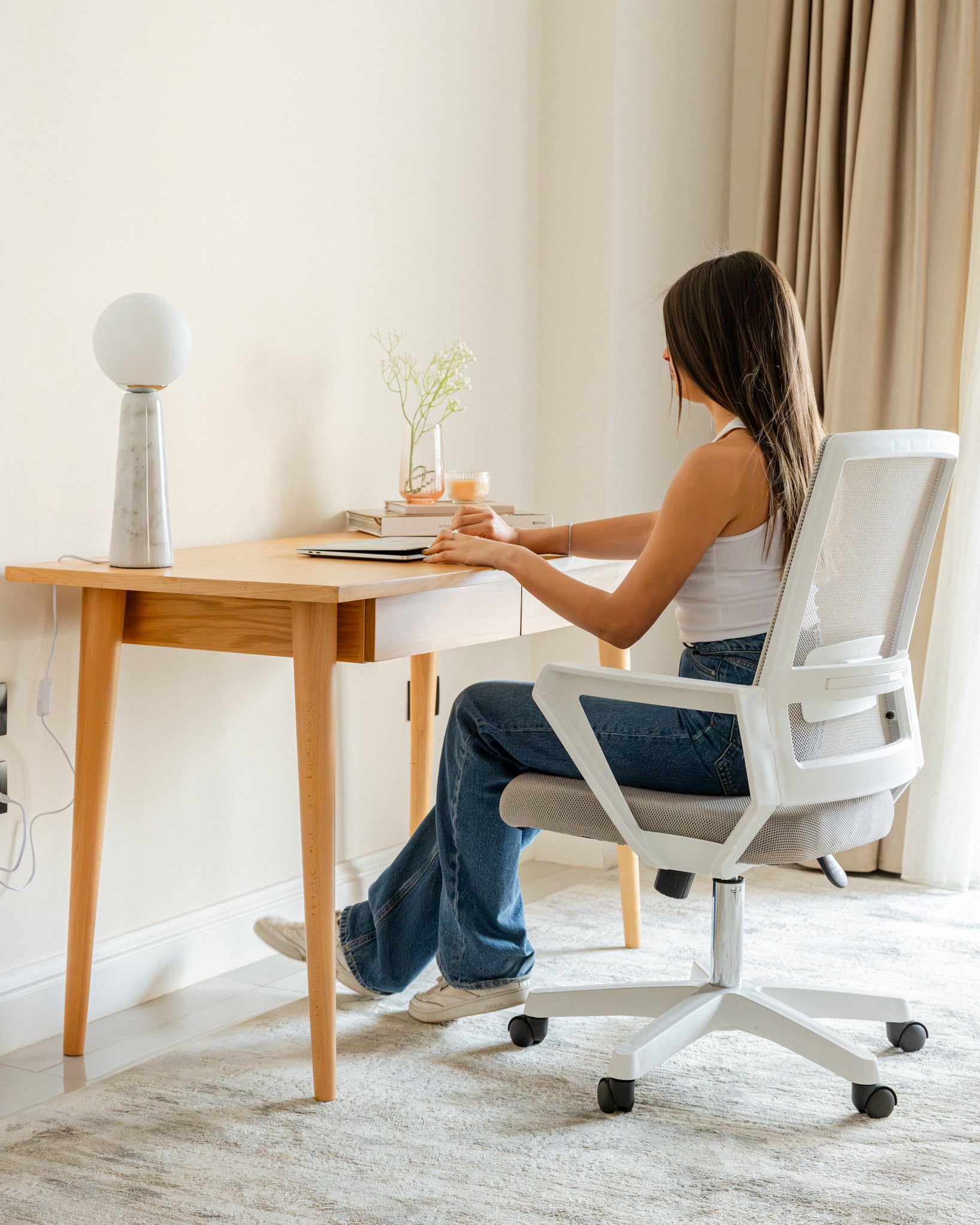 White Mesh Chair - Wasilaah