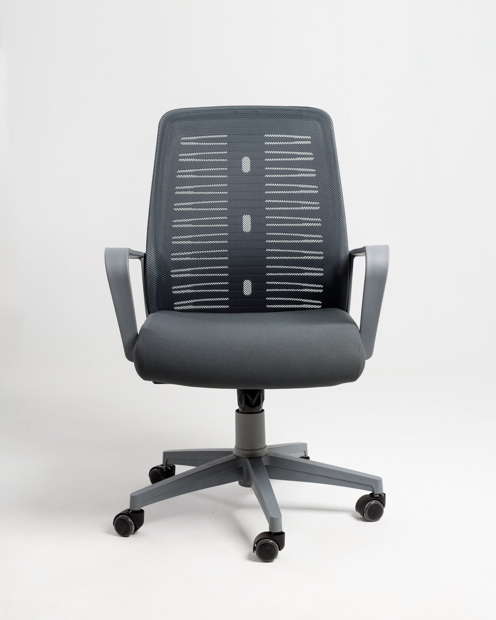 كرسي مكتب رمادي
