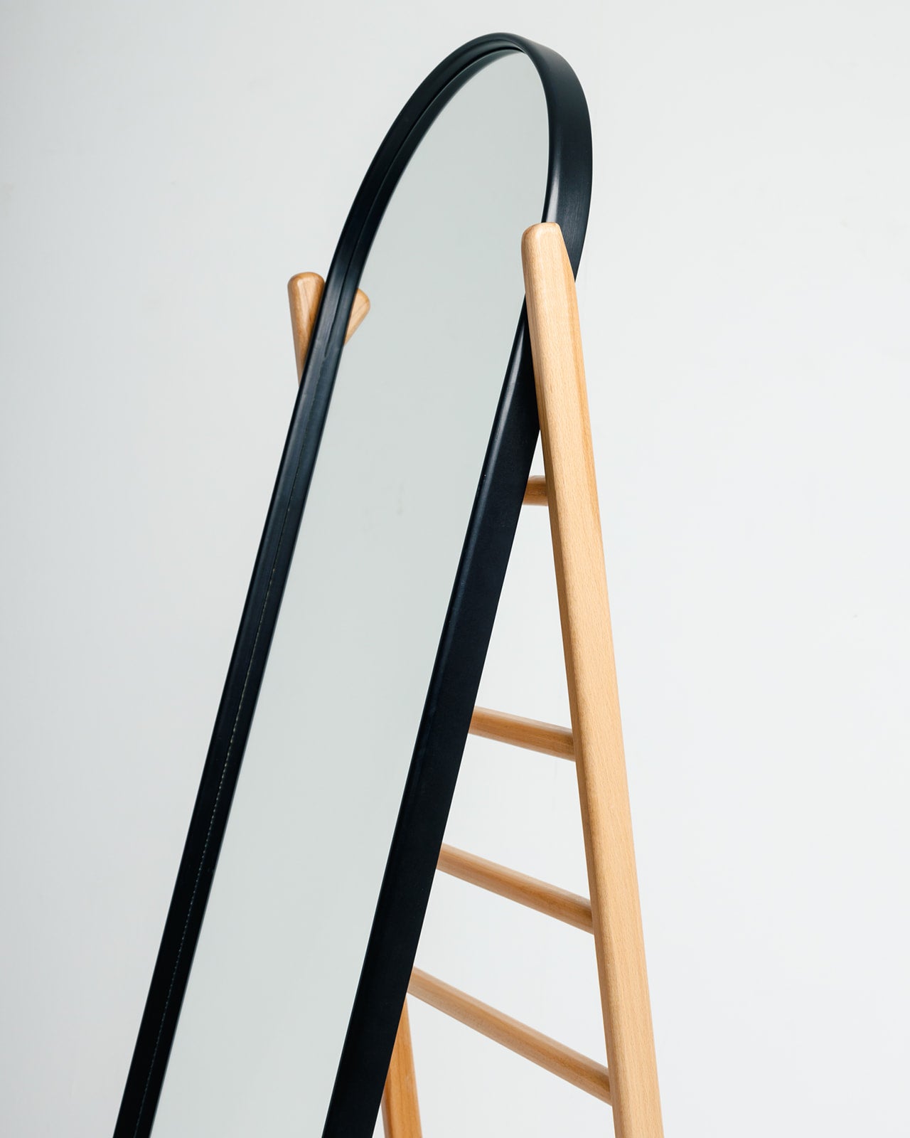 Archy Mirror - Wasilaah