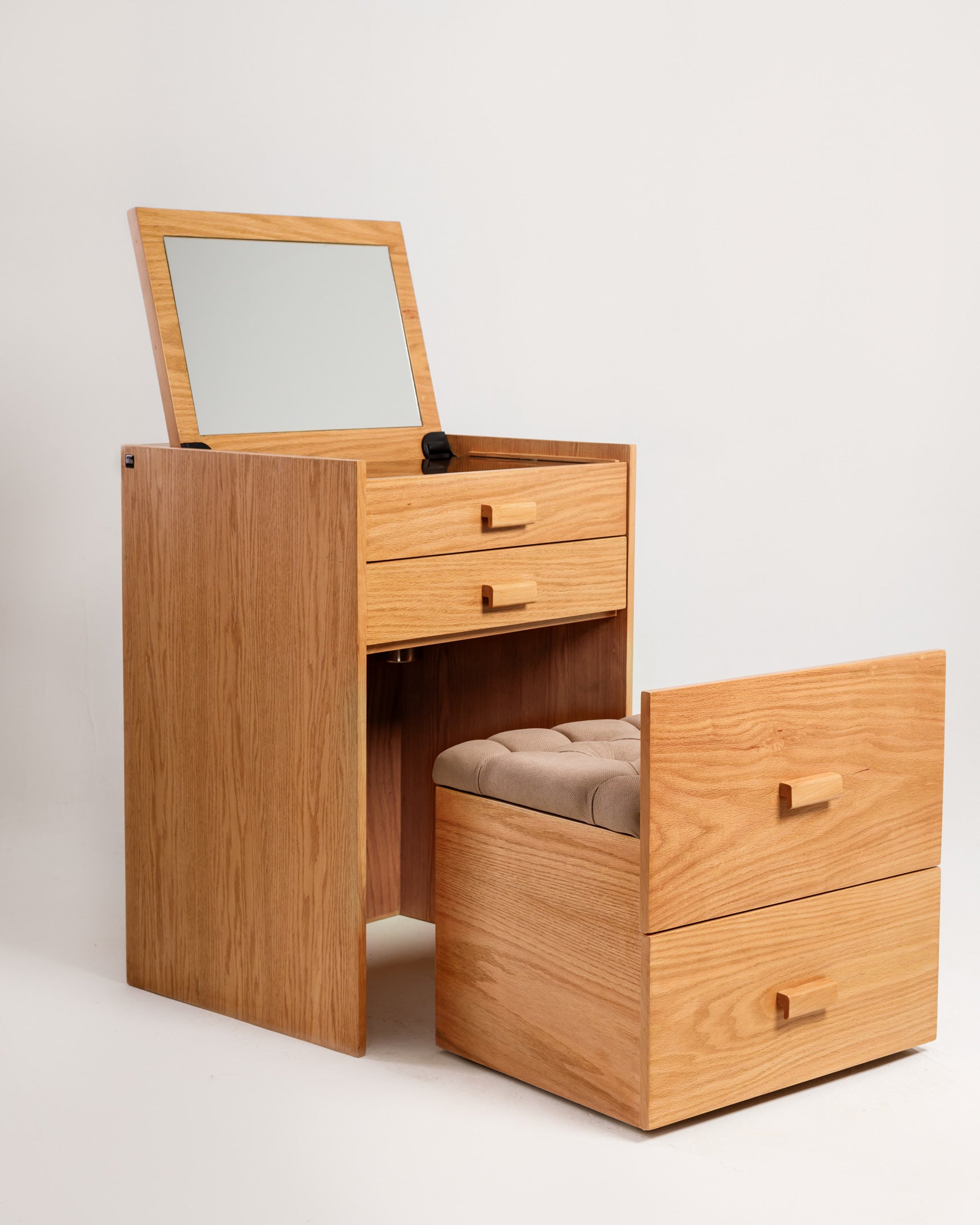 Elegant Dresser with Drawers Modern Bedroom Storage Wasilaah Elegant Dresser with Drawers Modern Bedroom Storage Wasilaah