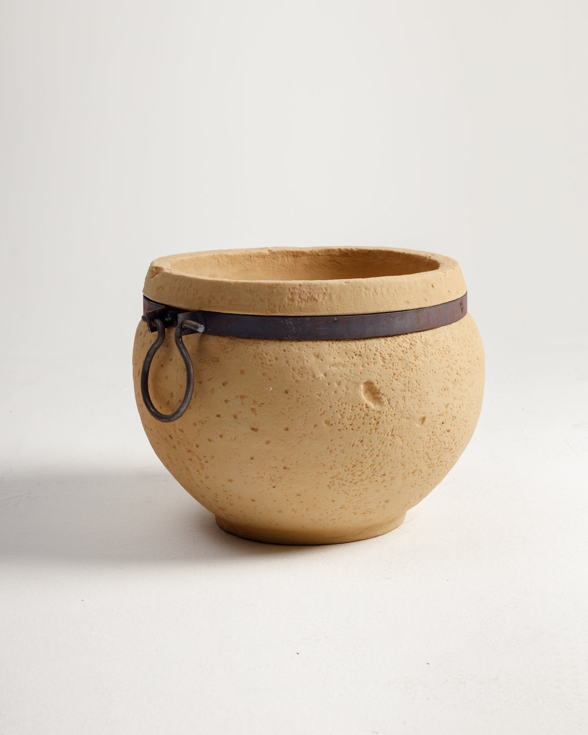 FERRUSTICANO POT -  Wasilaah