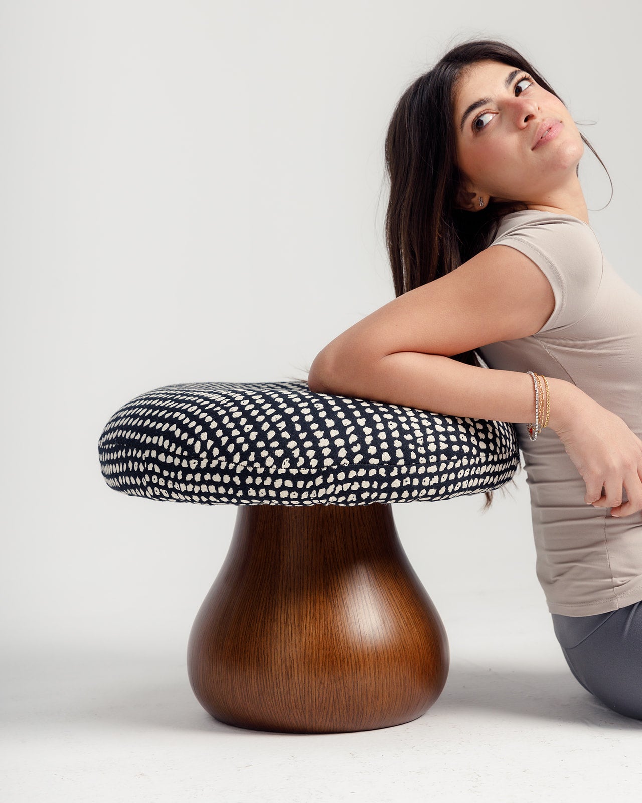 وسادة الفطر بالأبيض والأسود