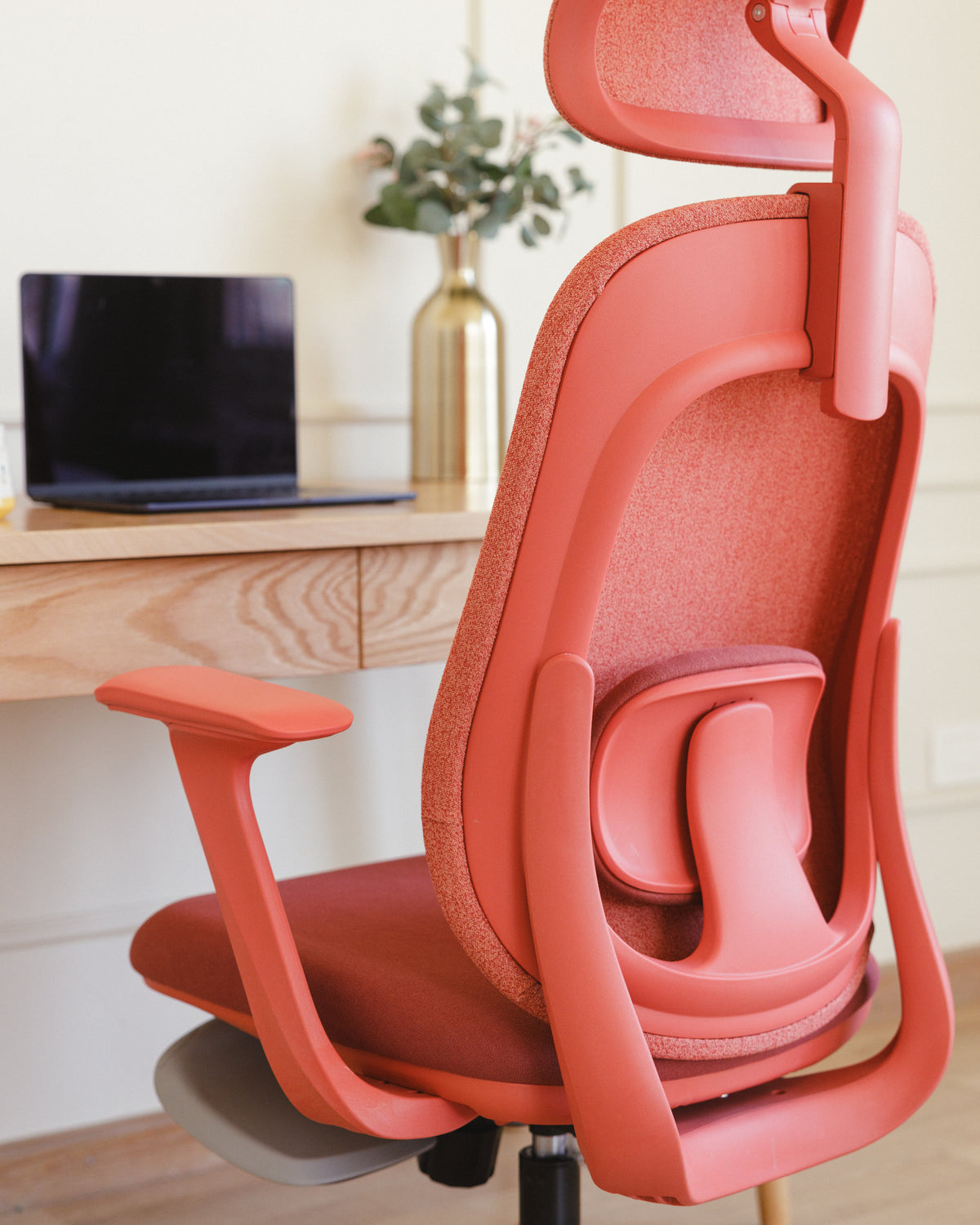Premium Red Aura Ergonomic Office Chair – Lumbar Support