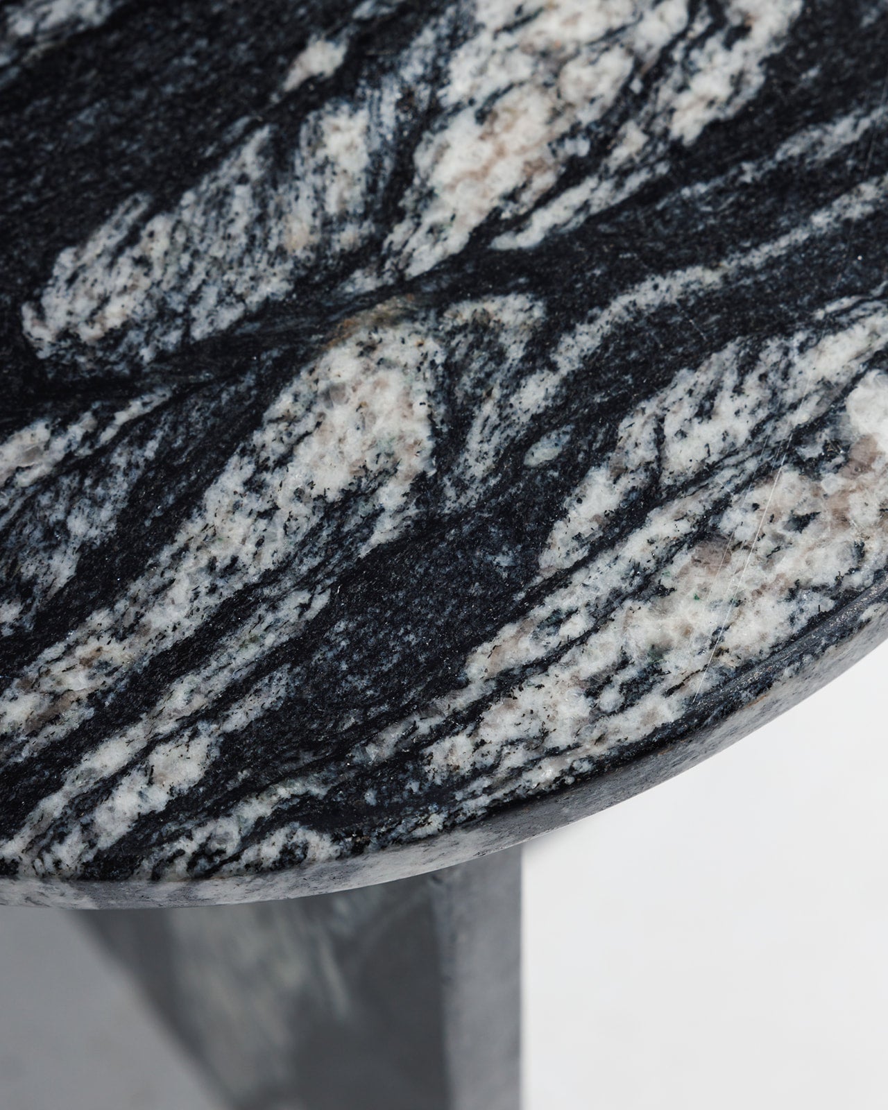 Granita side table - Wasilaah