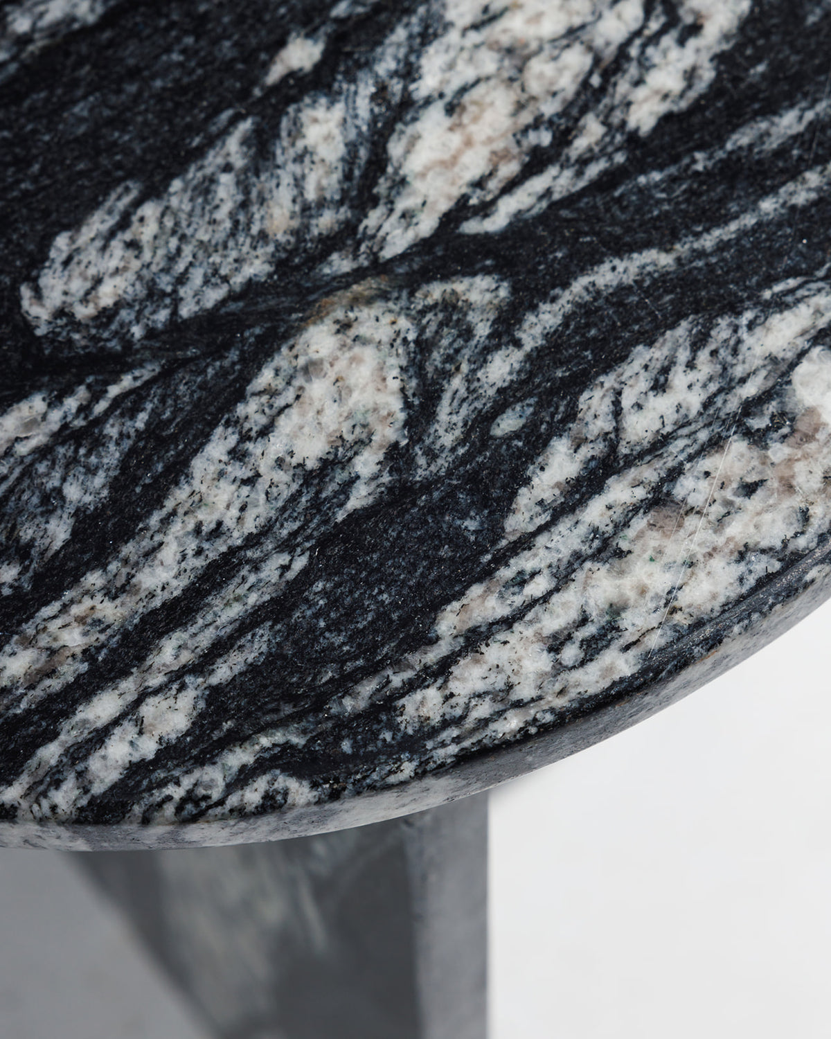 Granita side table - Wasilaah