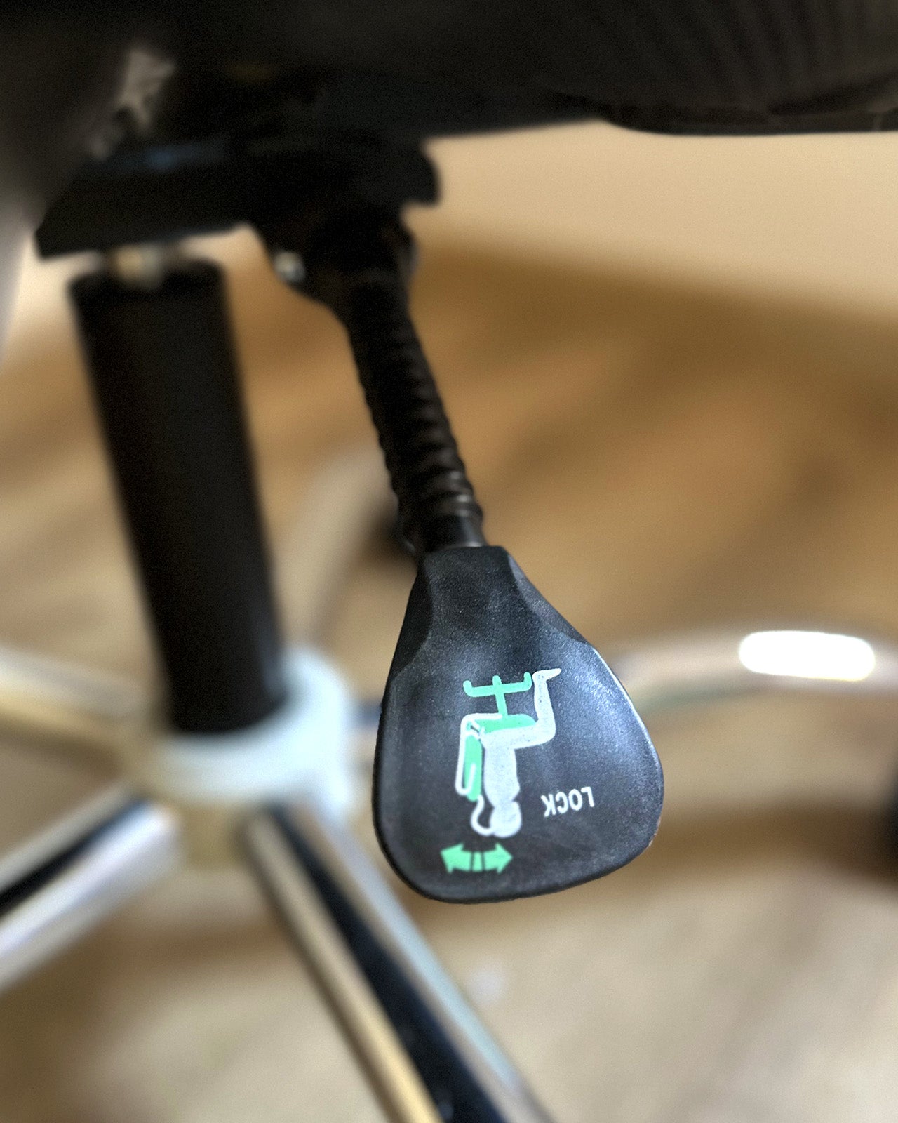 M5 Black Mesh Chair - Wasilaah