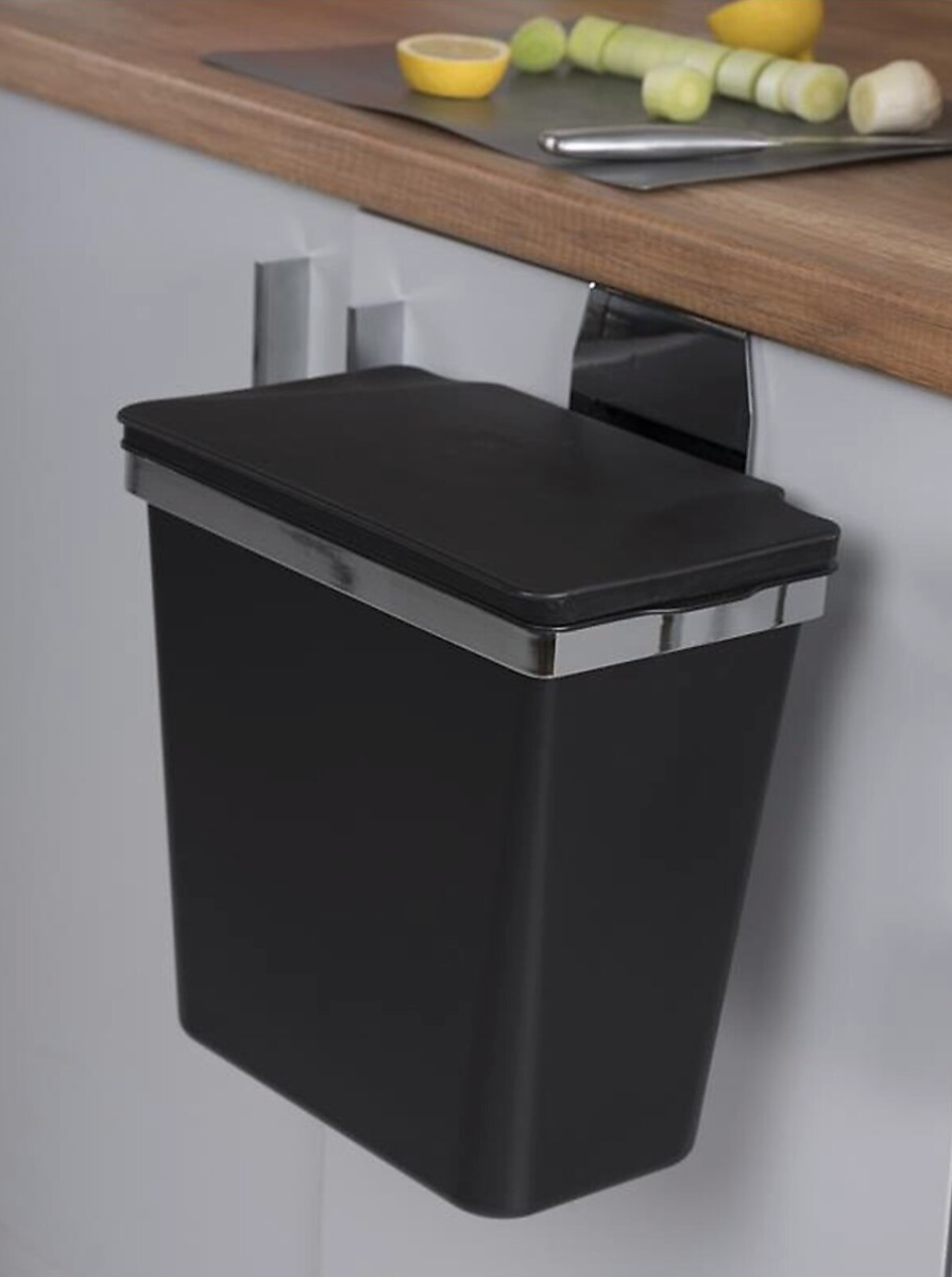 Trash Bin With Metal Hanger -  Wasilaah