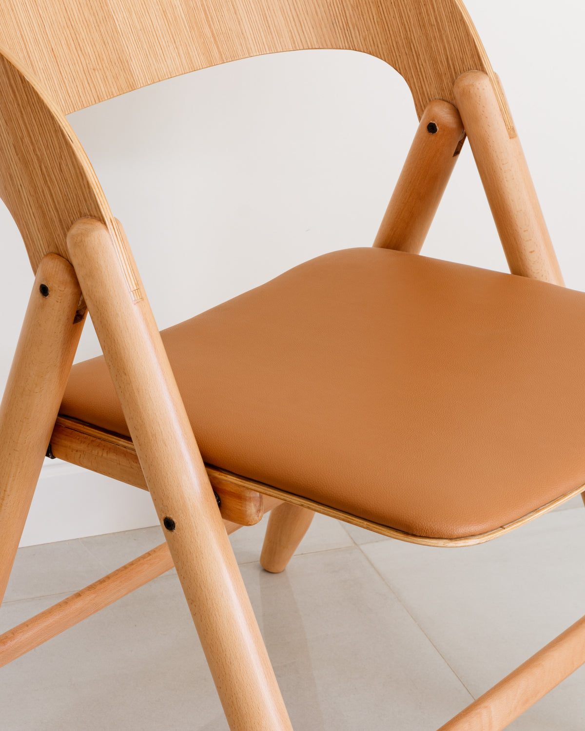 The Folde Chair - Wasilaah