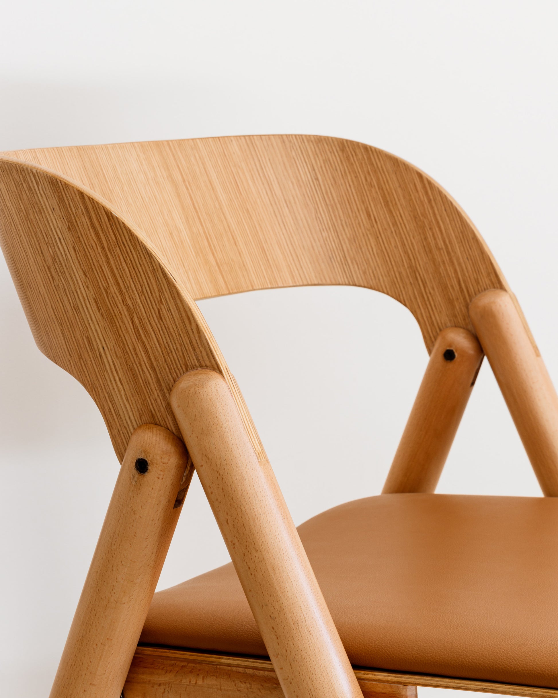 The Folde Chair - Wasilaah