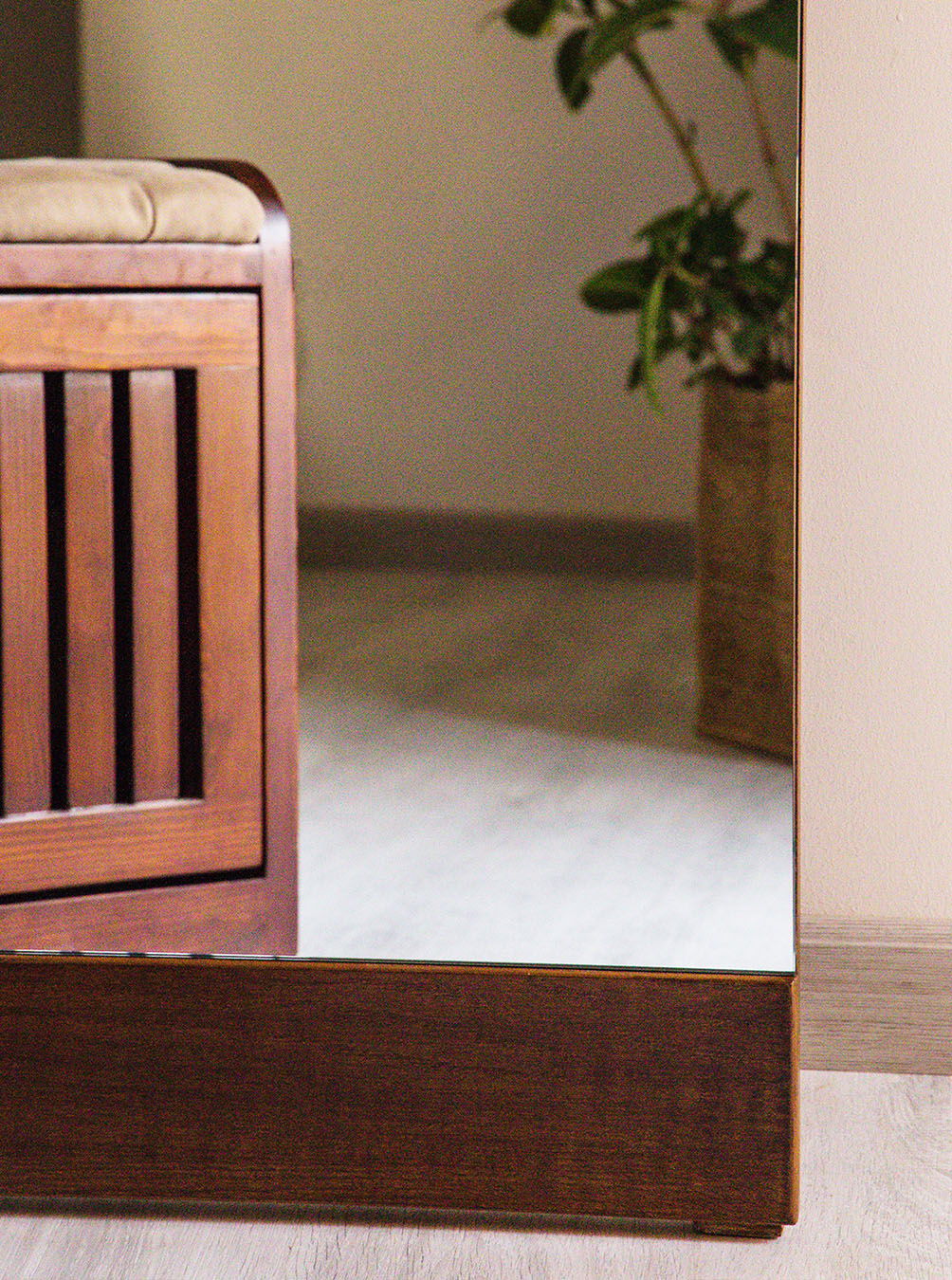 Full Standing Mirror - Wasilaah