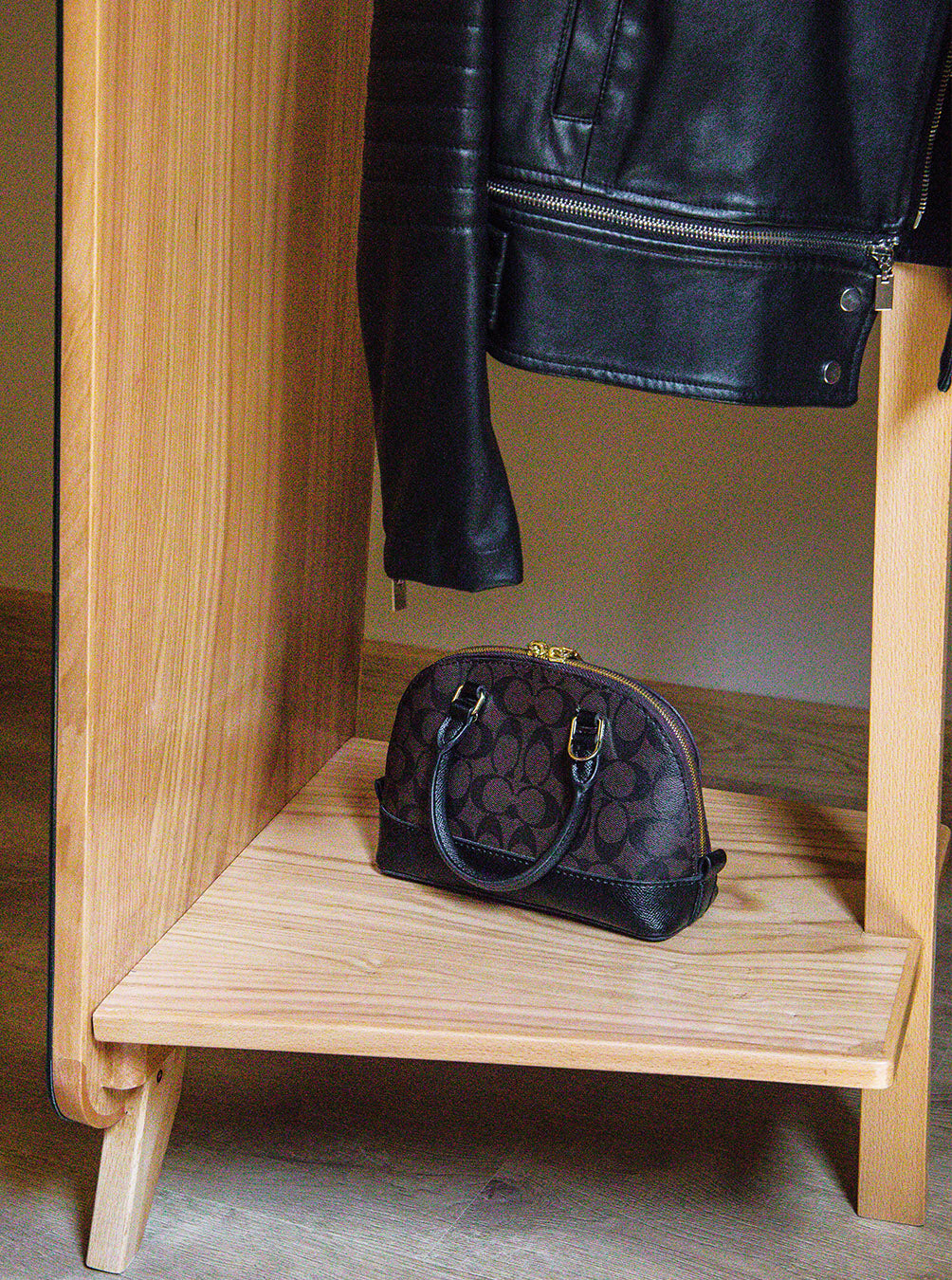 Wardrobe Mirror - Wasilaah